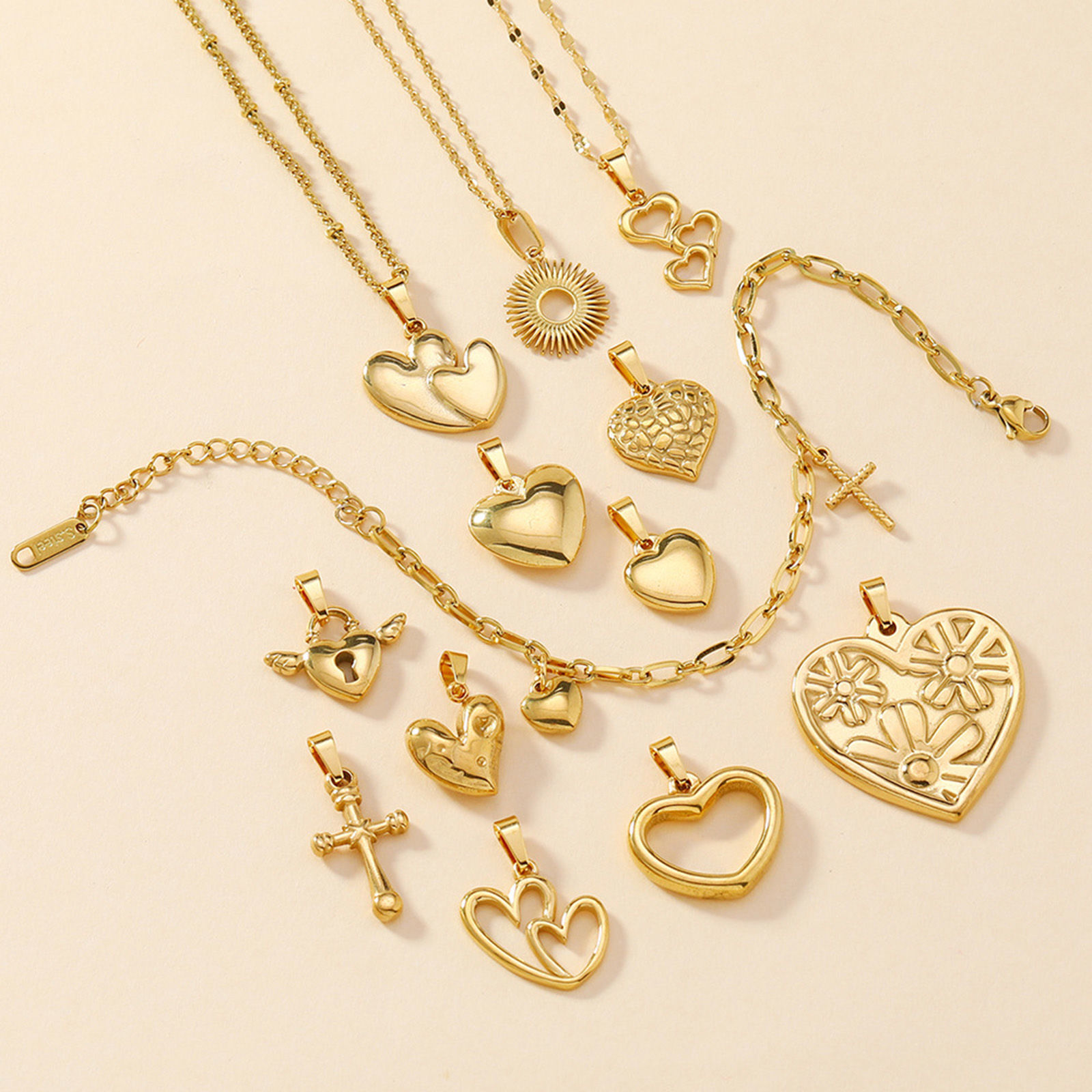 Picture of Vacuum Plating 304 Stainless Steel Casting Charm Pendant Gold Plated