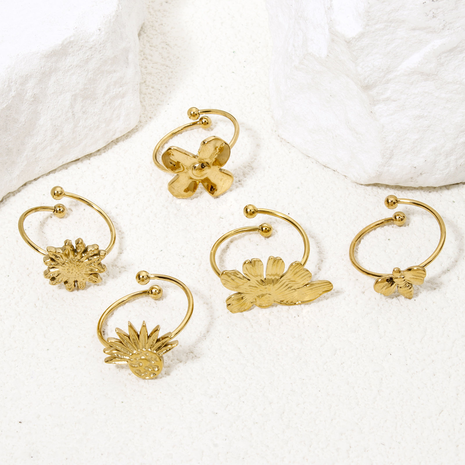 Изображение 1 ШТ вакуумное покрытие 304 Нержавеющая Сталь Открытые Регулируемые Кольца 18K позолоченный Цветок Листья 17.7мм(Американский Размер 7.5)