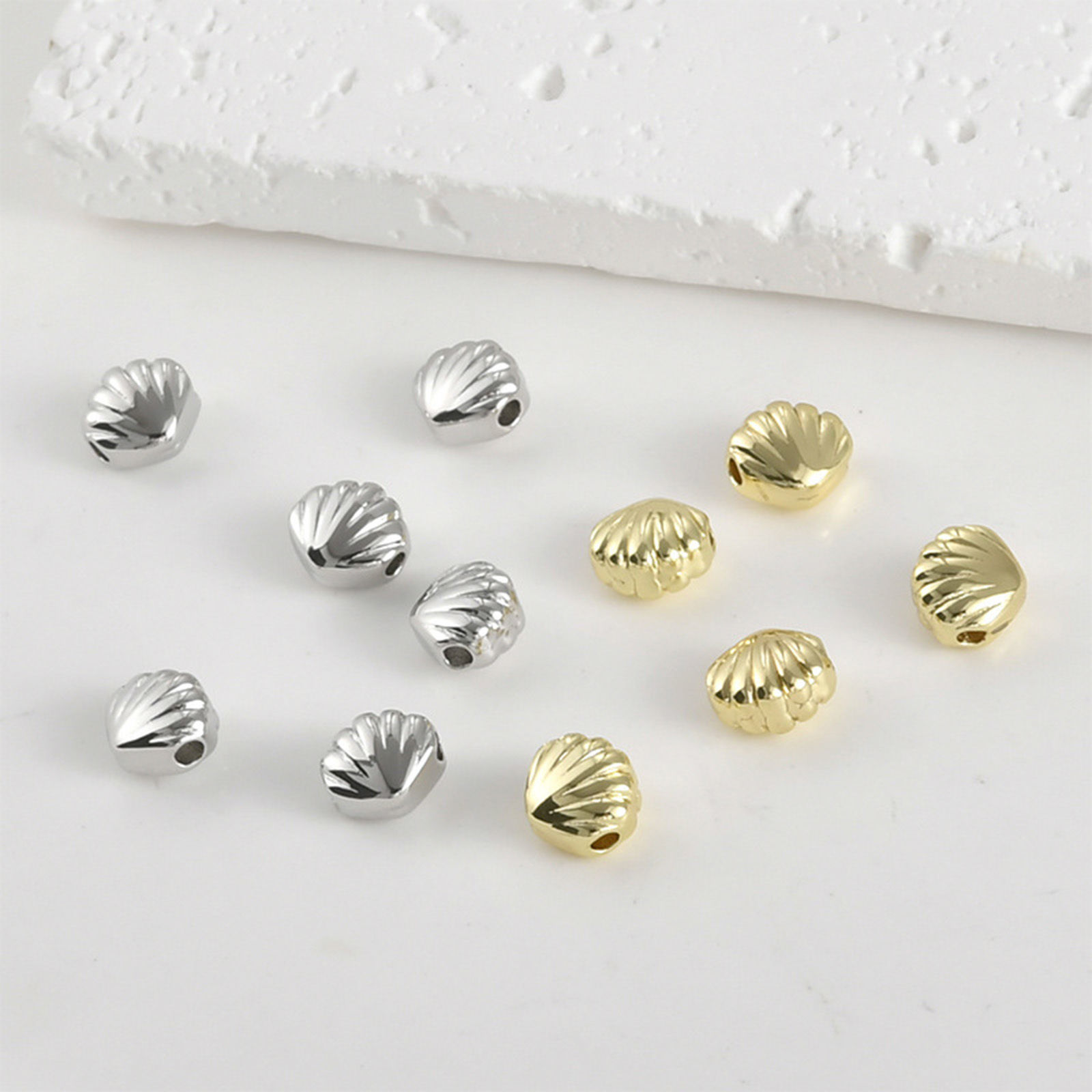 Bild von 2 Stück Hypoallergen Messing Ozean Schmuck Perlen zur DIY-Schmuckherstellung Bunt Muschel Seesterne