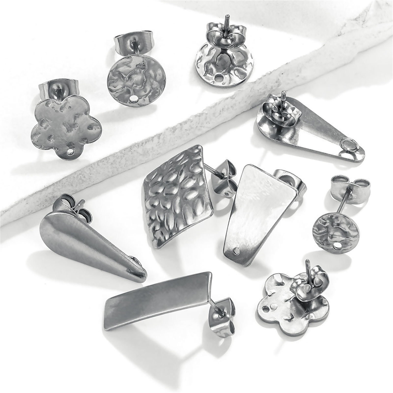 Изображение 20 ШТ 304 Нержавеющая Сталь Серьги-гвоздики для ушей с петлевыми соединителями Аксессуары геометрический Серебряный Тон Сообщение / провод (20 калибров)