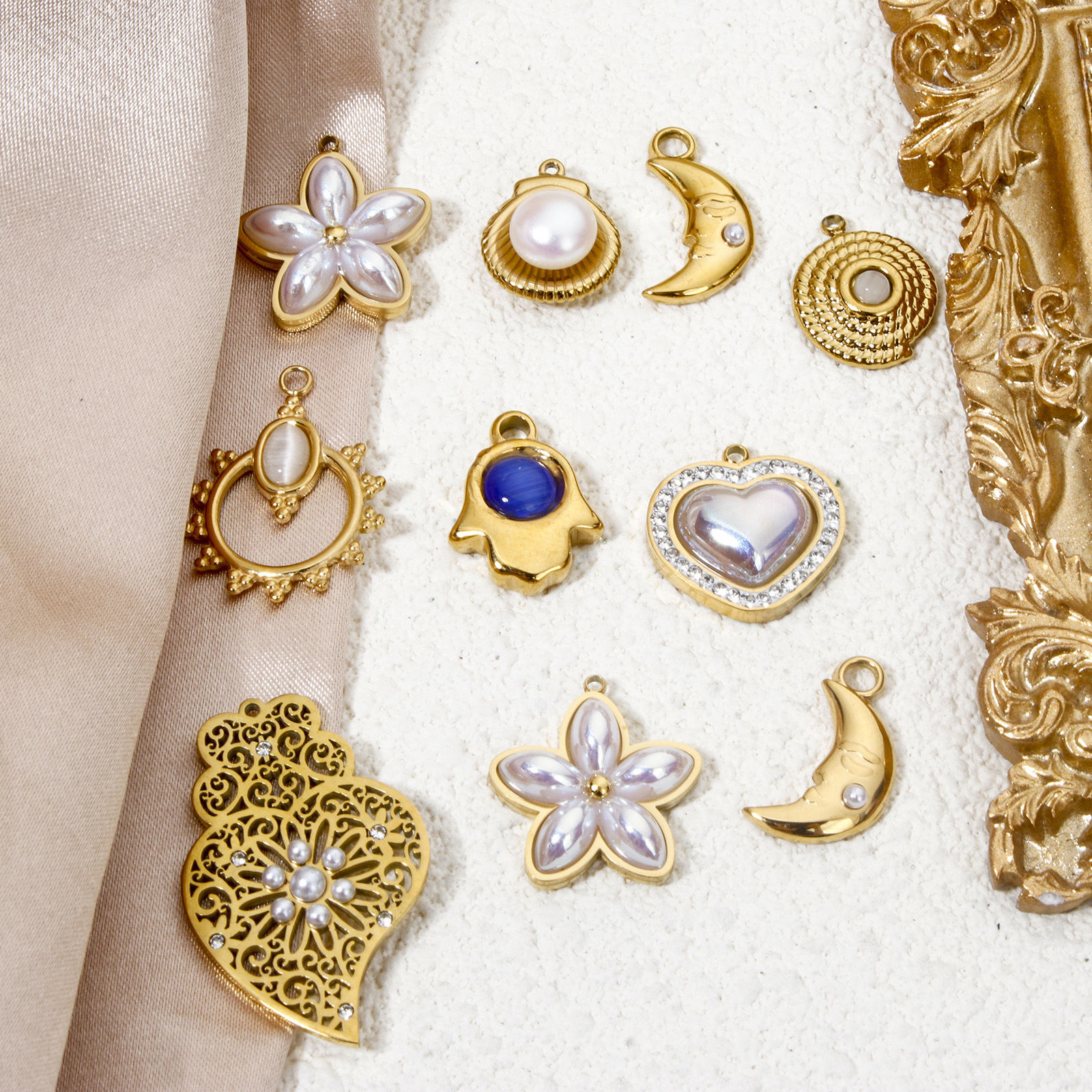 Picture of Vacuum Plating 304 Stainless Steel Style Of Royal Court Character Charms Gold Plated Heart Filigree Shell Imitation Pearl