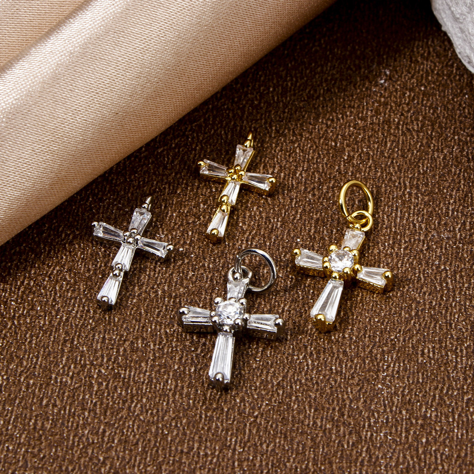Picture of Eco-friendly Brass Religious Charms Real Gold Plated Cross