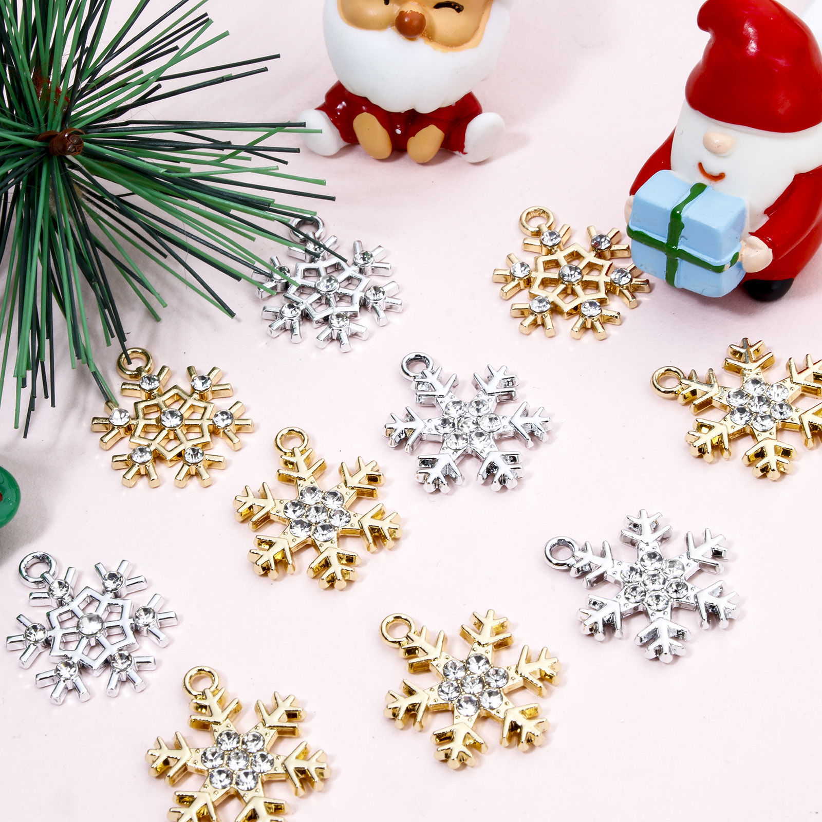 Изображение 10 ШТ Цинковый Сплав Бижутерия усыпанная мелким фианит Подвески Разноцветный Рождественские снежинка Прозрачный Страз