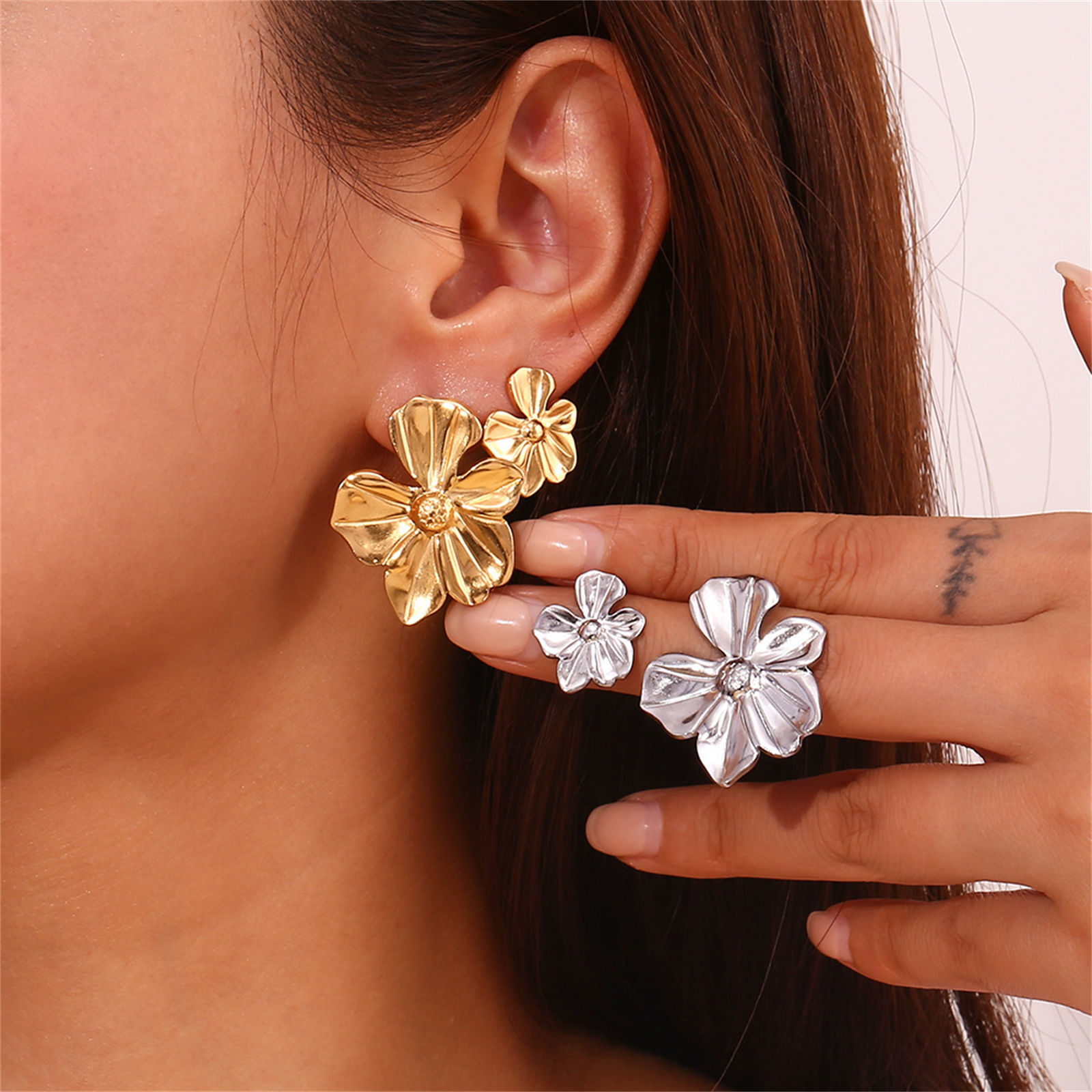 Picture of Eco-friendly Stylish Real Gold Plated 316L Stainless Steel Flower Ear Post Stud Earrings For Women