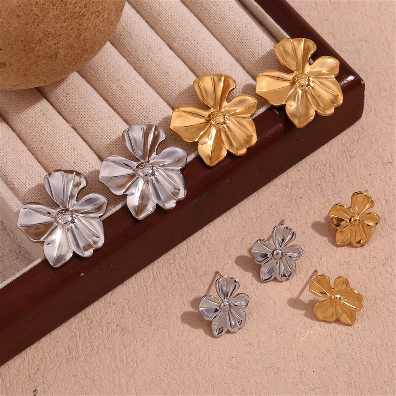 Picture of Eco-friendly Stylish Real Gold Plated 316L Stainless Steel Flower Ear Post Stud Earrings For Women