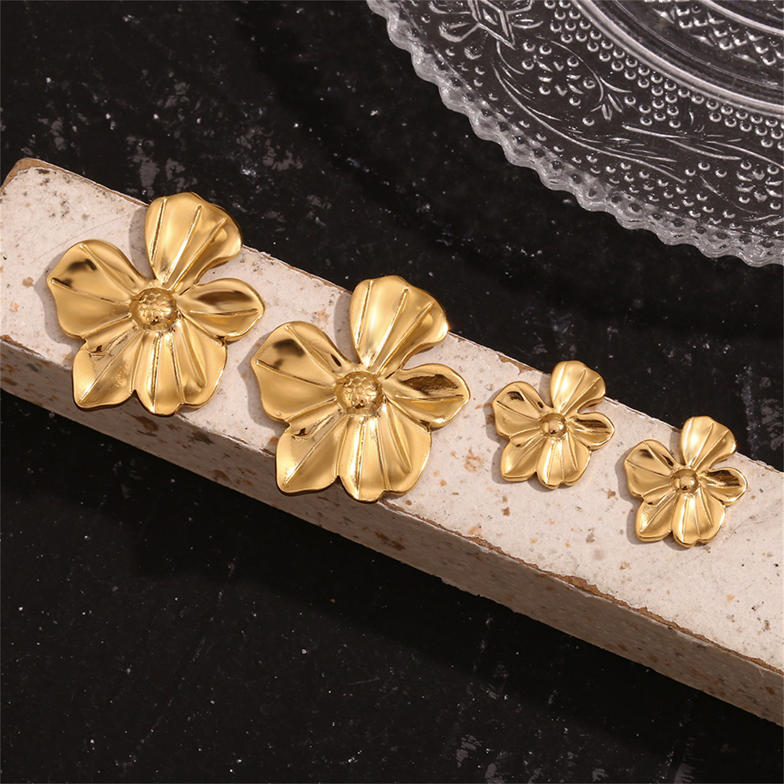 Picture of Eco-friendly Stylish Real Gold Plated 316L Stainless Steel Flower Ear Post Stud Earrings For Women