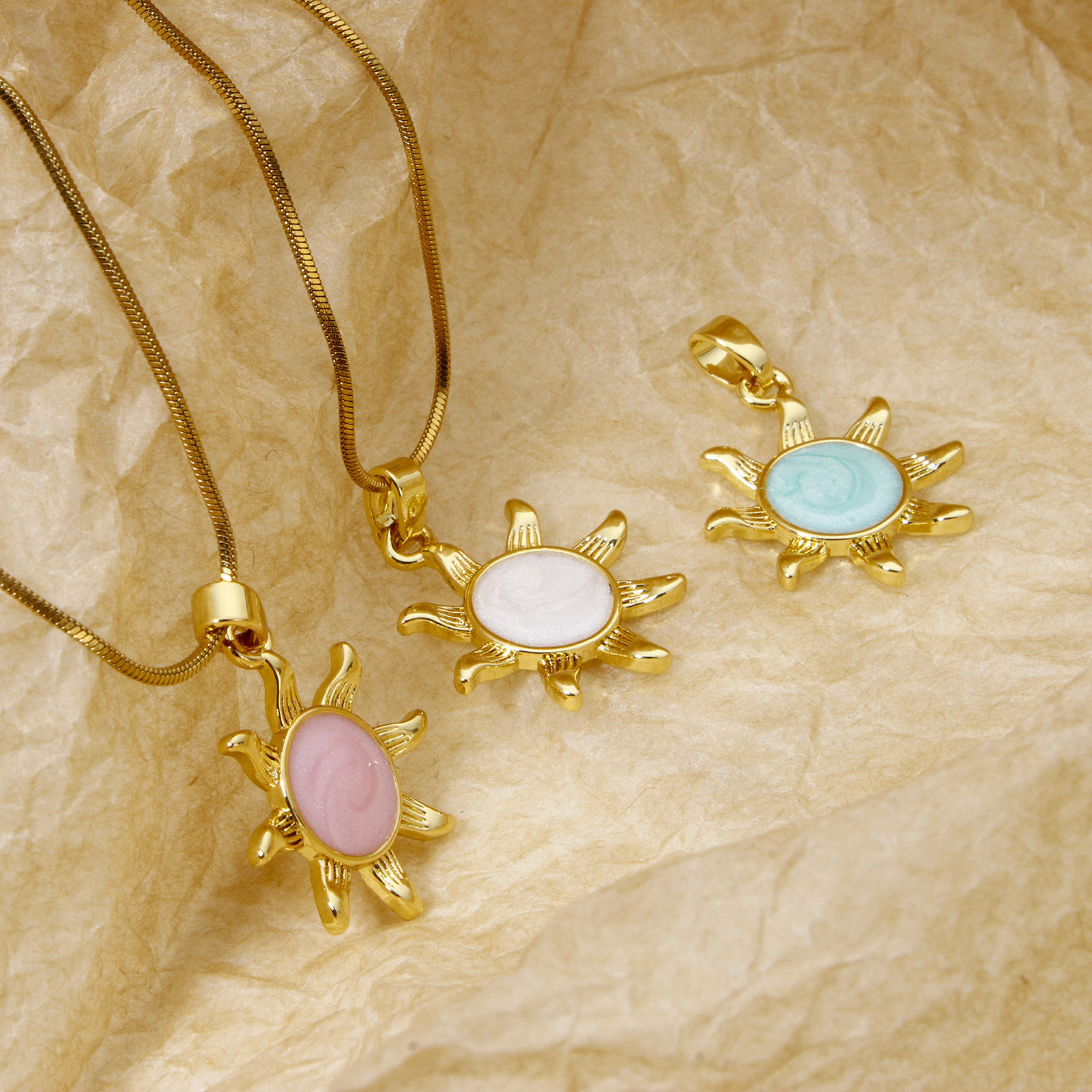 Image de 2 Pcs Pendentif Breloque Galaxie en Laiton Plaqué Or Véritable Perlaire Soleil Émail 25mm x 18mm