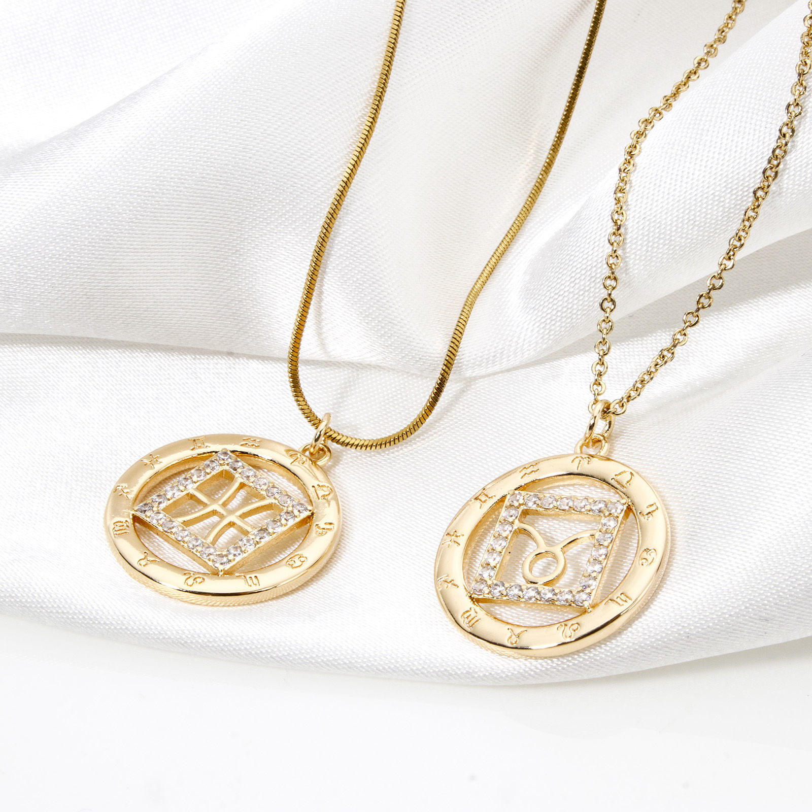 Picture of Eco-friendly Brass Charmes 18K Real Gold Plated Round Constellation Hollow Clear Cubic Zirconia 24mm x 19mm
