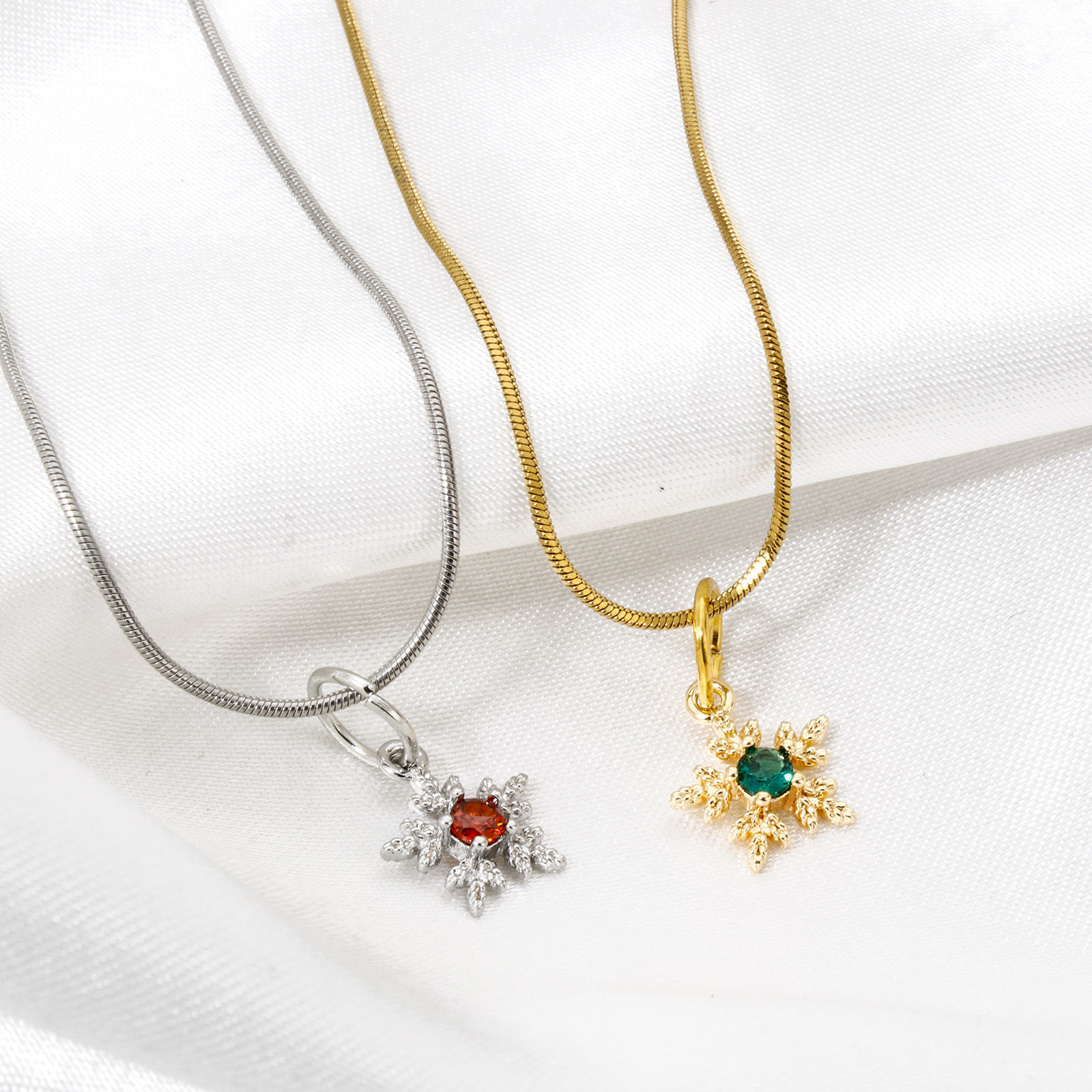 Picture of Eco-friendly Brass Weather Collection Mini Charme Tiny Charme Real Gold Plated Christmas Snowflake 12mm x 10mm