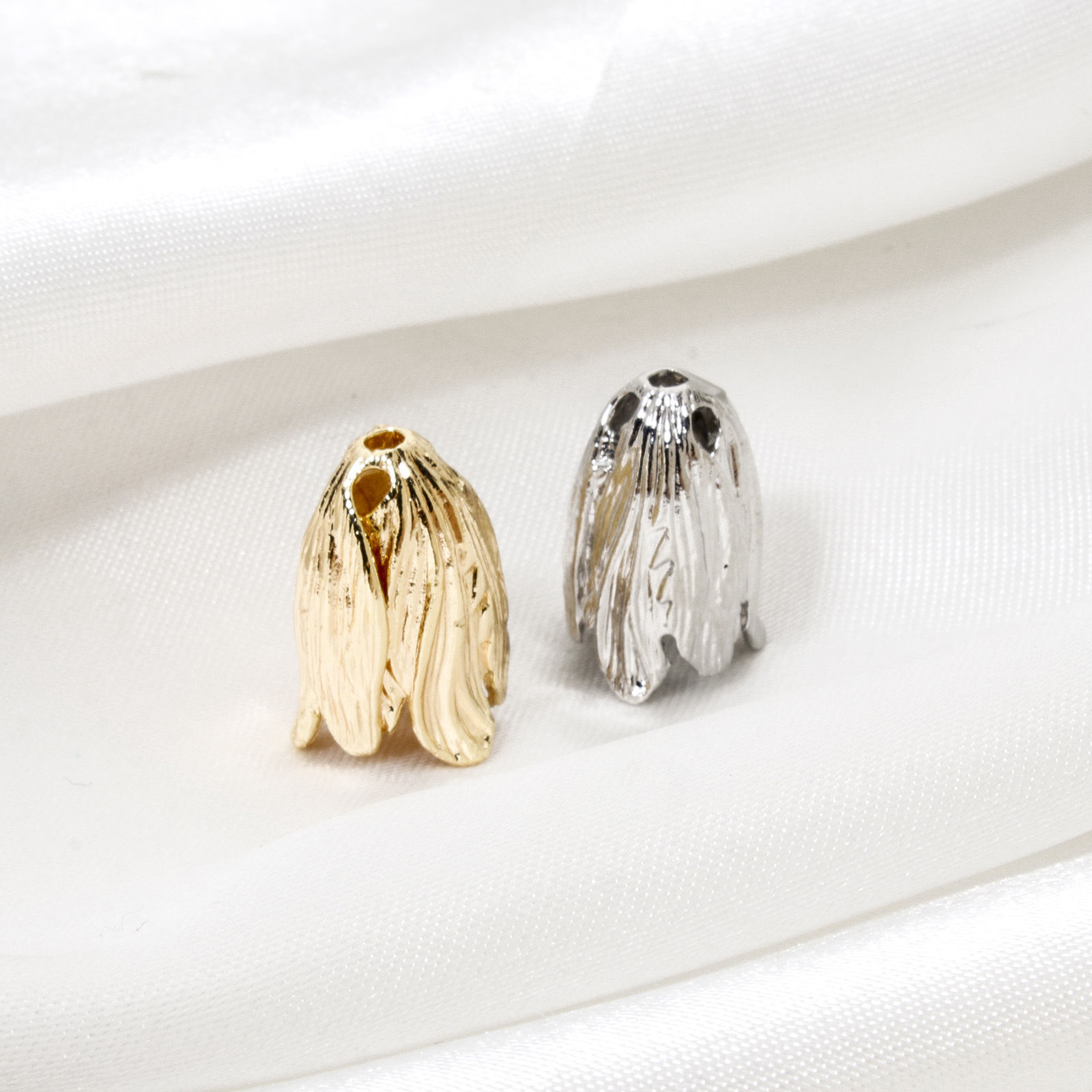 Picture of Eco-friendly Brass Charmes Real Gold Plated Tulip Flower 3D 16mm x 10mm