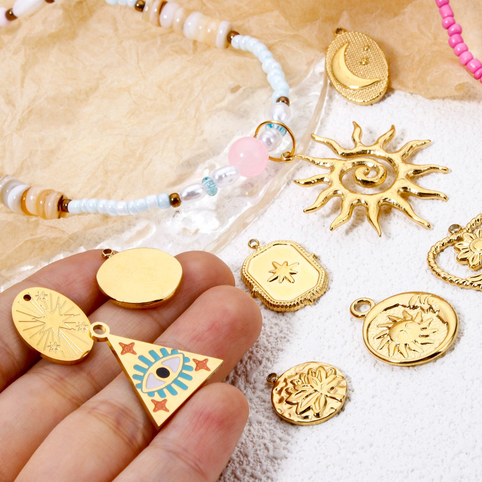 Bild von Umweltfreundliche Vakuumbeschichtung 304 Edelstahl Charms Sonne Vergoldet Stern