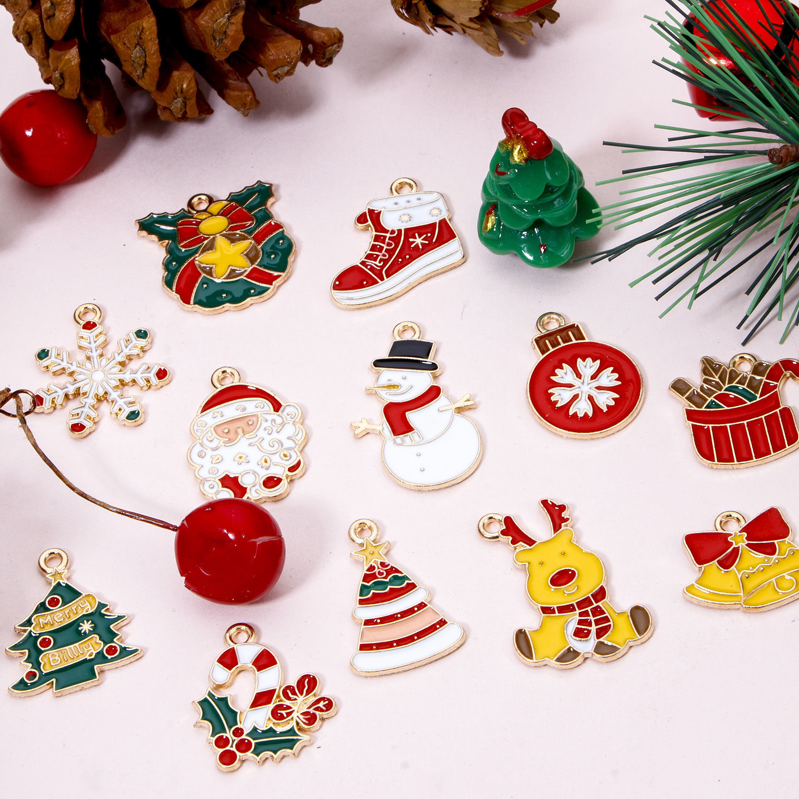 Imagen de 20 Unidades Zamak Navidad Colgantes Chapado en Oro Multicolor Esmalte