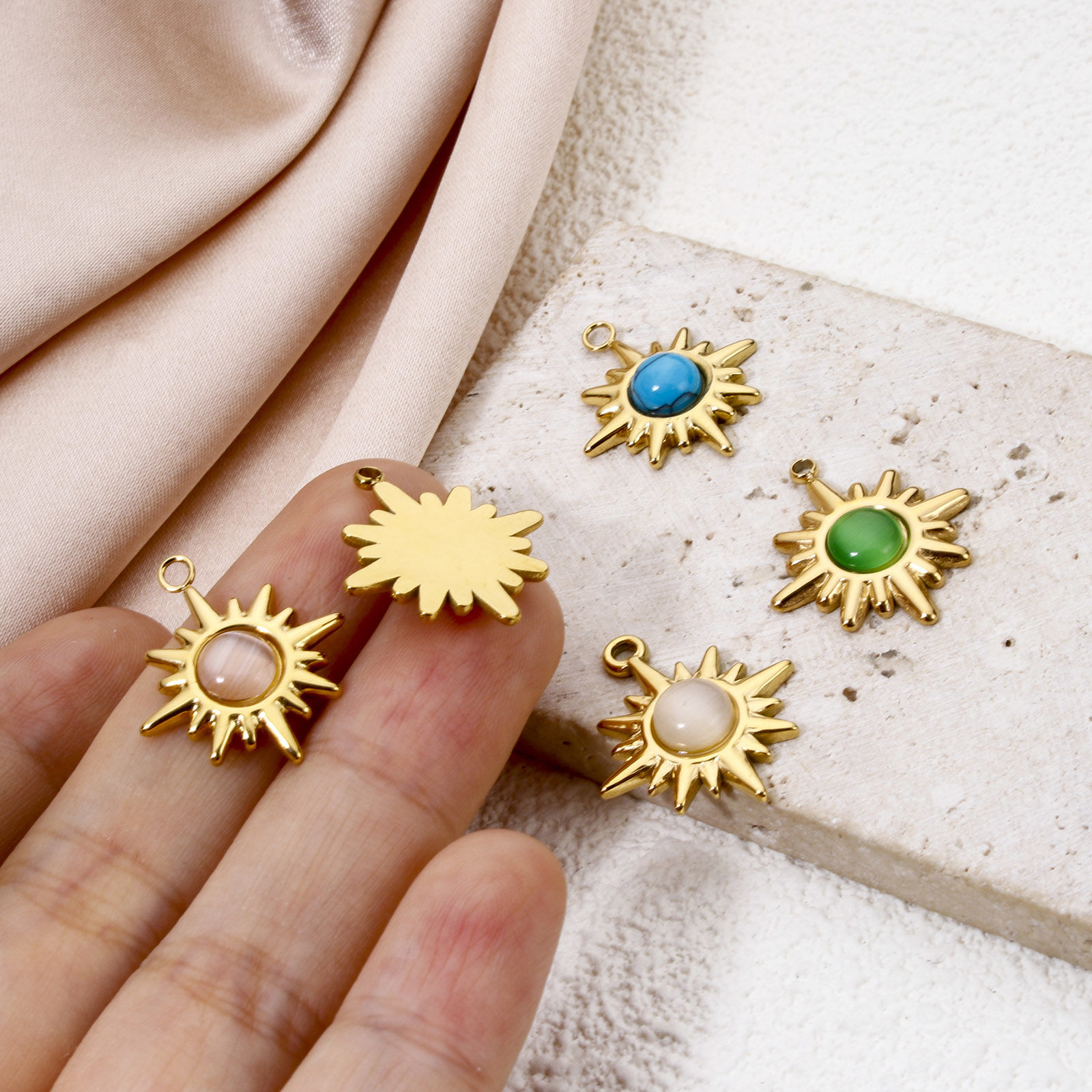 Bild von Umweltfreundliche Vakuumbeschichtung 304 Edelstahl Galaxis Charms Stern 18K Echtgold plattiert Bunt Mit synthetischen Edelstein Cabochons 21mm x 18mm