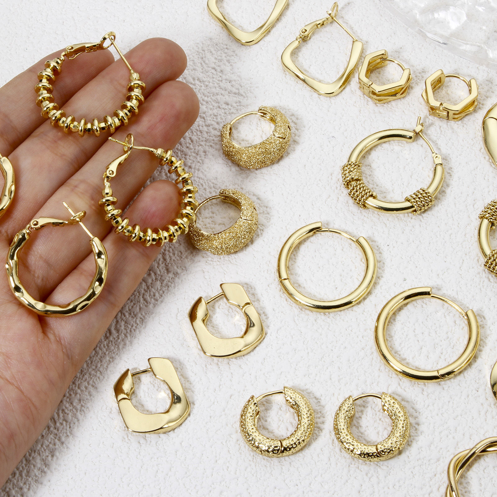 Bild von Umweltfreundlich Minimalistisch Stilvoll 18K Echtgold plattiert Messing Hoop Ohrringe Für Frauen