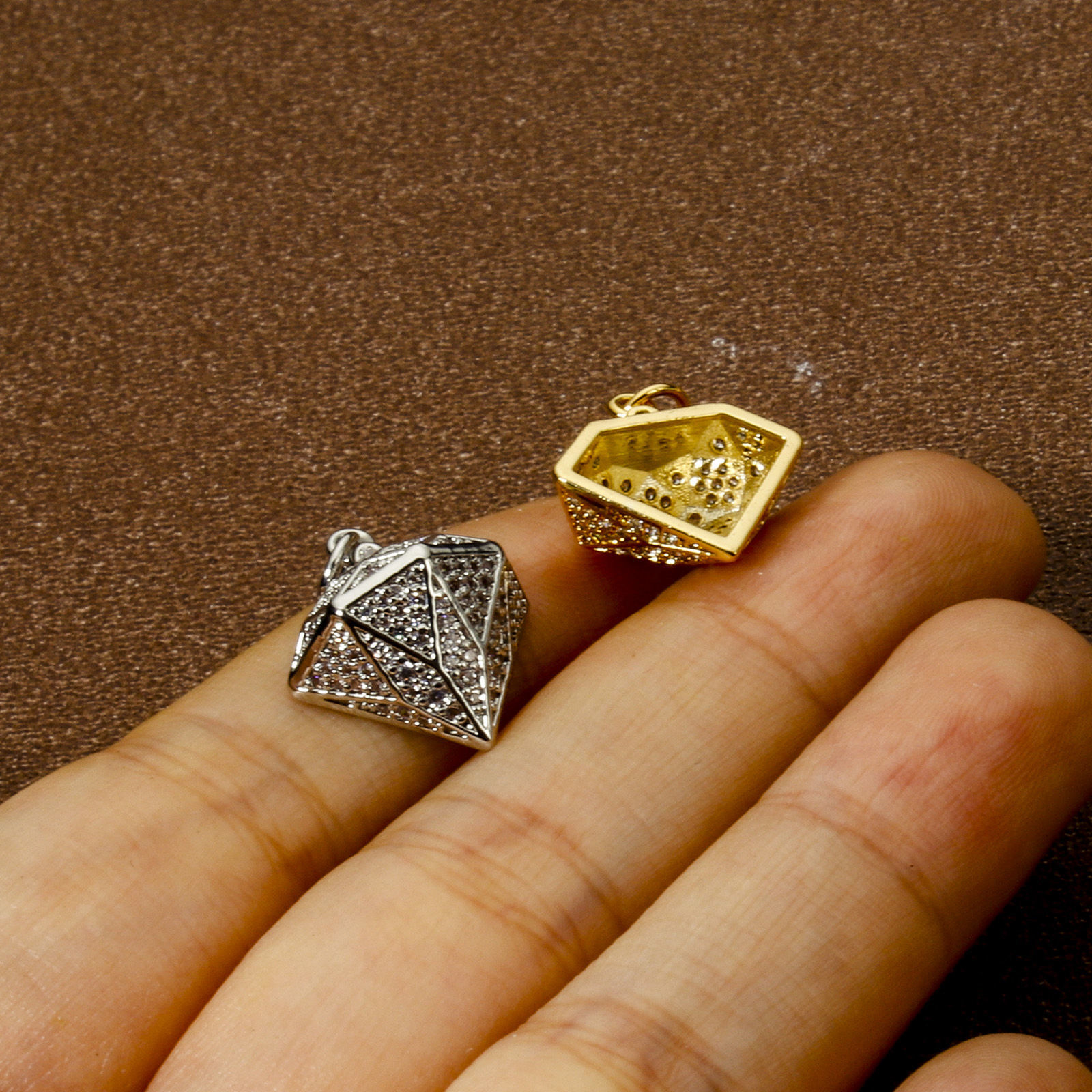 Изображение 1 ШТ Экологичный Латунь Бижутерия усыпанная мелким фианит Подвески Алмаз настоящее золото с покрытием Прозрачный Искусственный Циркон 20мм x 15мм