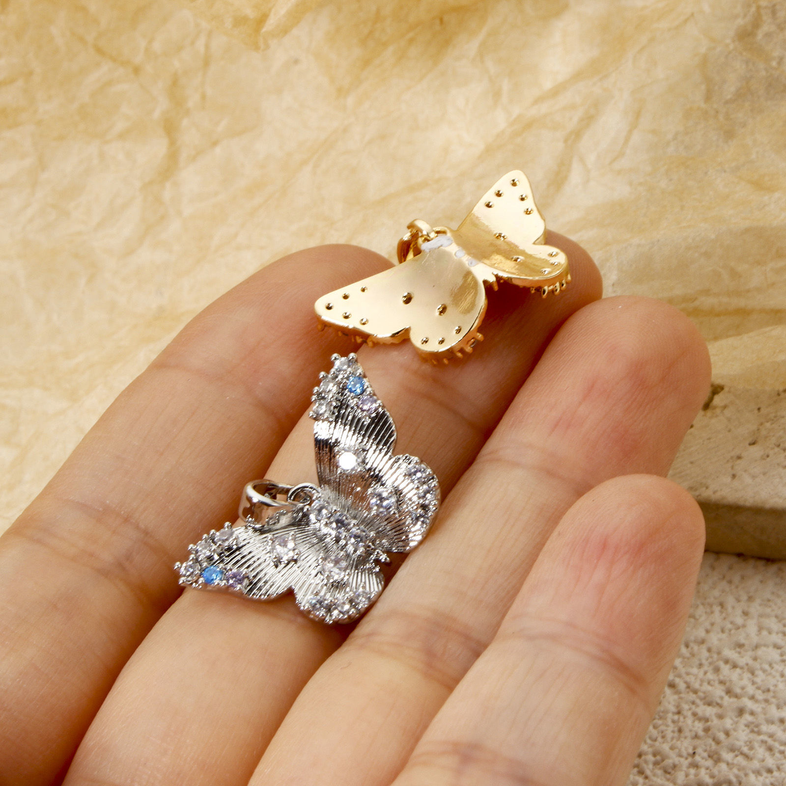 Imagen de 2 Unidades Latón Insecto Colgantes Charms Mariposa Multicolor Textura Micro Pave Multicolor Circón Artificial 22.5mm x 16mm