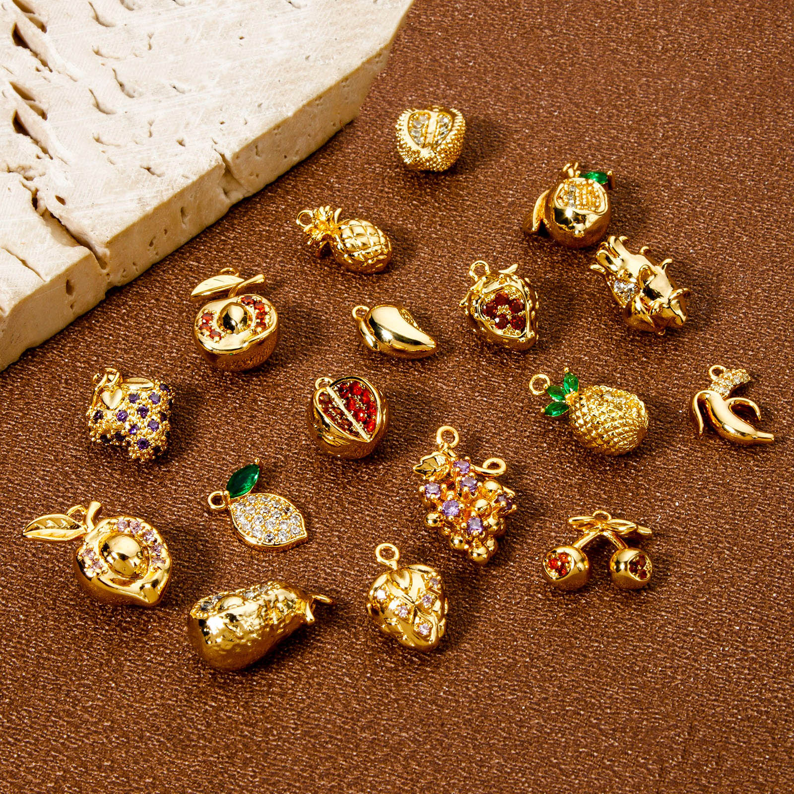 Bild von Messing Charms 18K Vergoldet Obst 3D Bunt Zirkonia