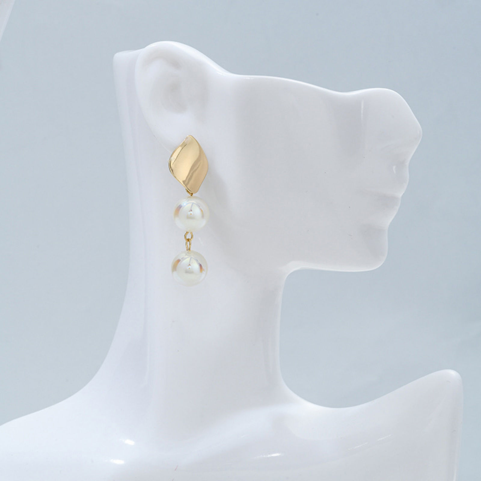 Picture of Brass Ear Post Stud Earring For DIY Jewelry Making Accessories 14K Real Gold Plated Leaf With Loop