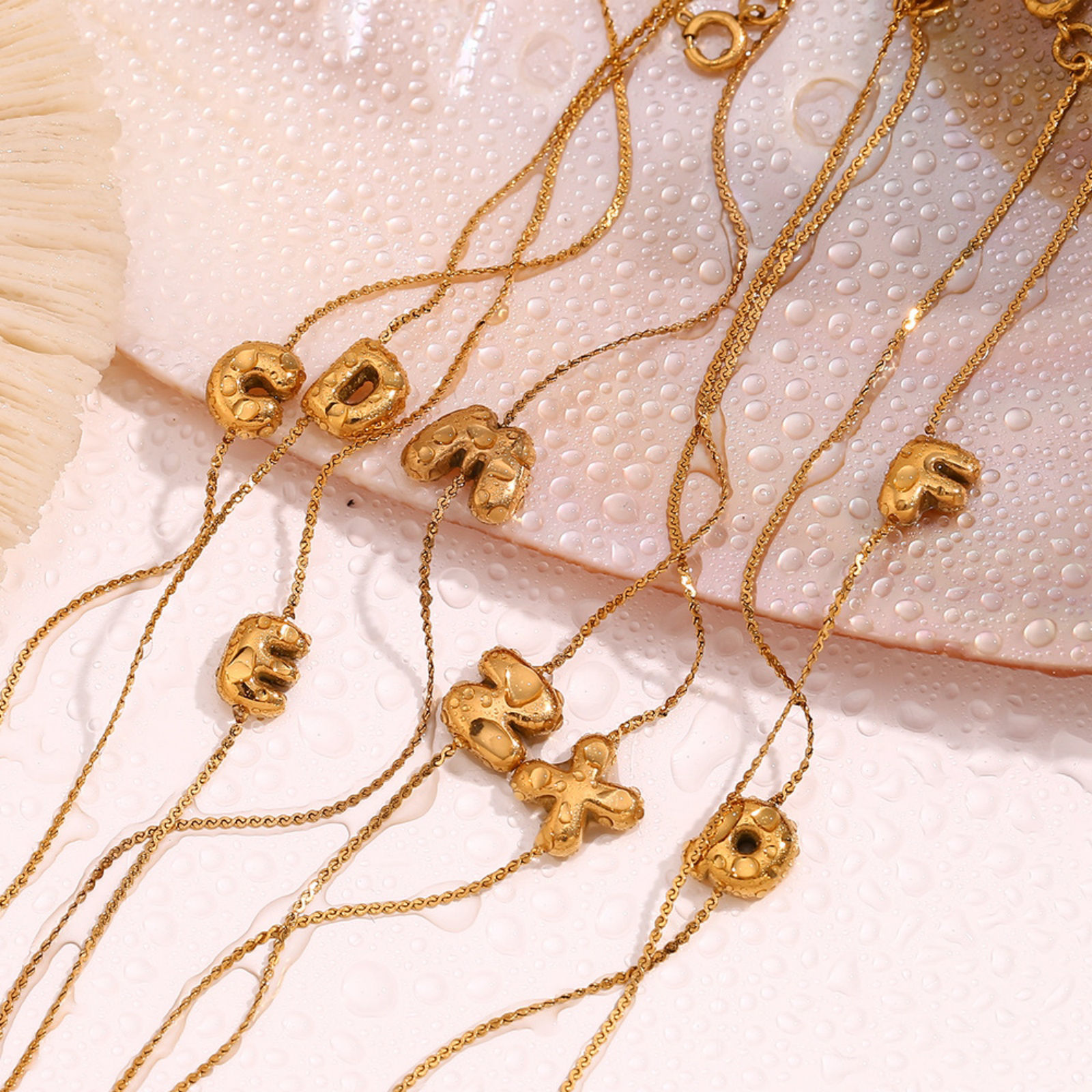 Imagen de 1 Unidad Recubrimiento al Vacío PVD Ecológico Sencillo 18K Oro Real Chapado Acero Inoxidable Letra Mayúscula Pulseras Para Mujeres 15cm longitud