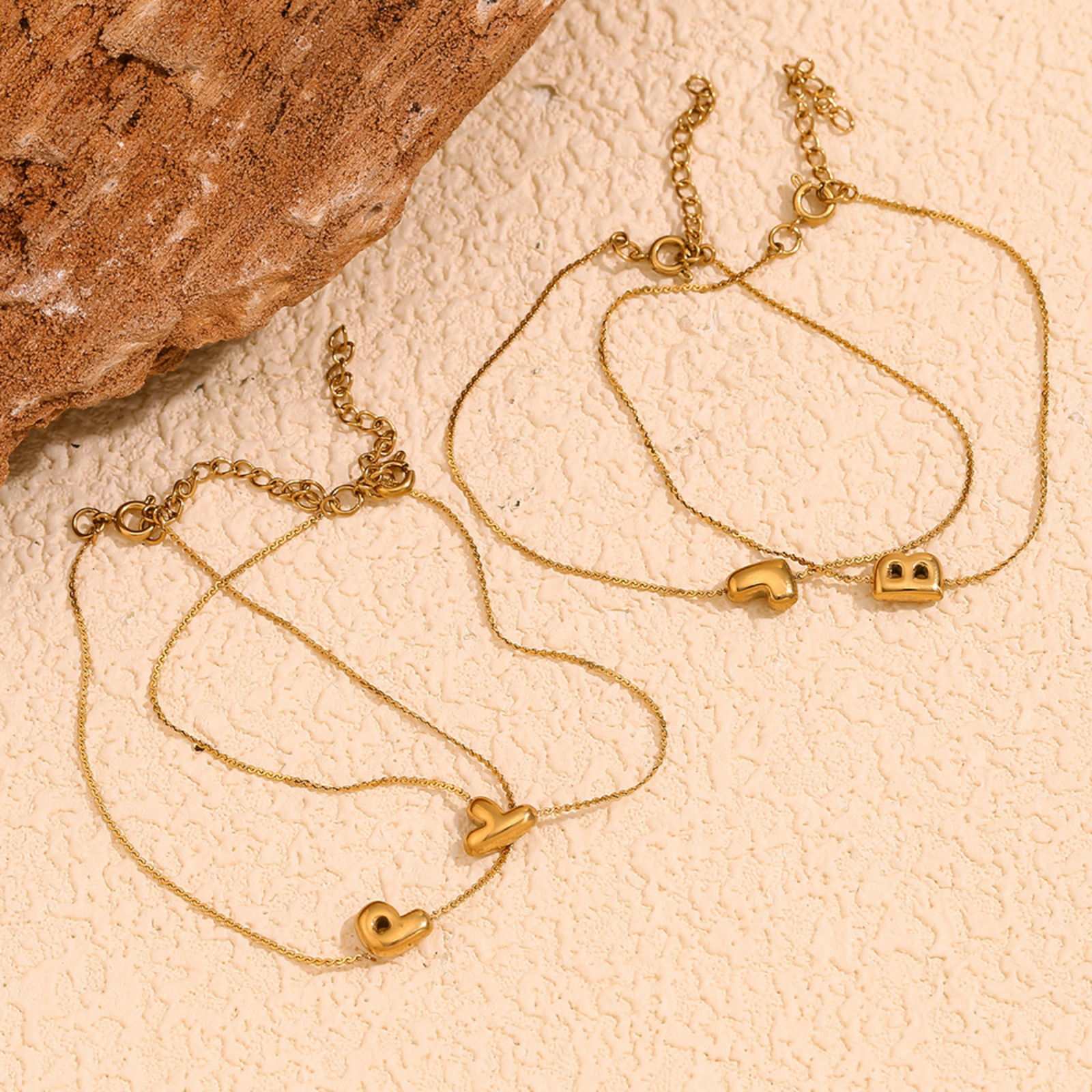 Imagen de 1 Unidad Recubrimiento al Vacío PVD Ecológico Sencillo 18K Oro Real Chapado Acero Inoxidable Letra Mayúscula Pulseras Para Mujeres 15cm longitud