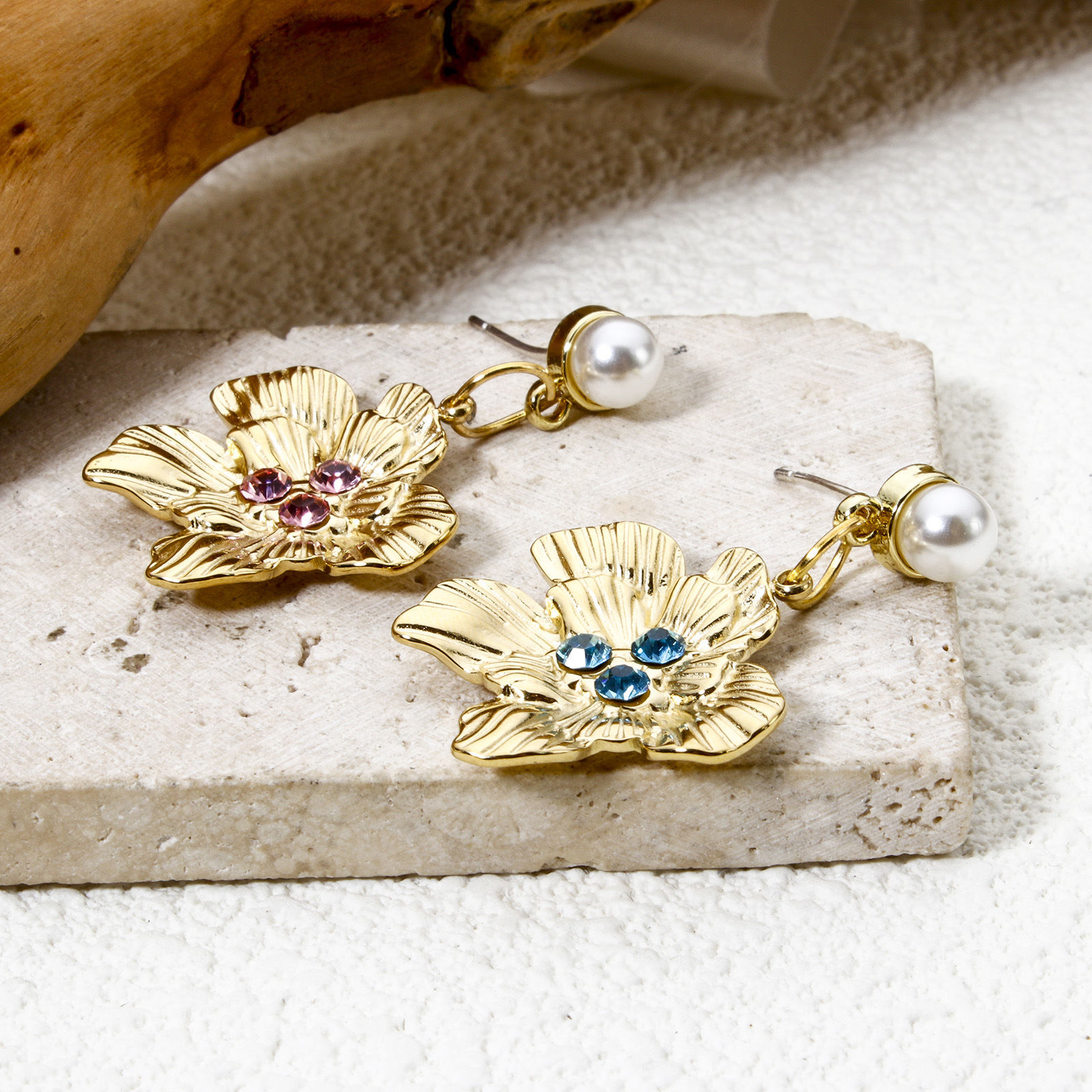 Bild von Umweltfreundliche PVD-Vakuumbeschichtung 304 Edelstahl Flora Kollektion Charms Blumen 14K Echtgold plattiert Bunt Strass 24mm x 24mm