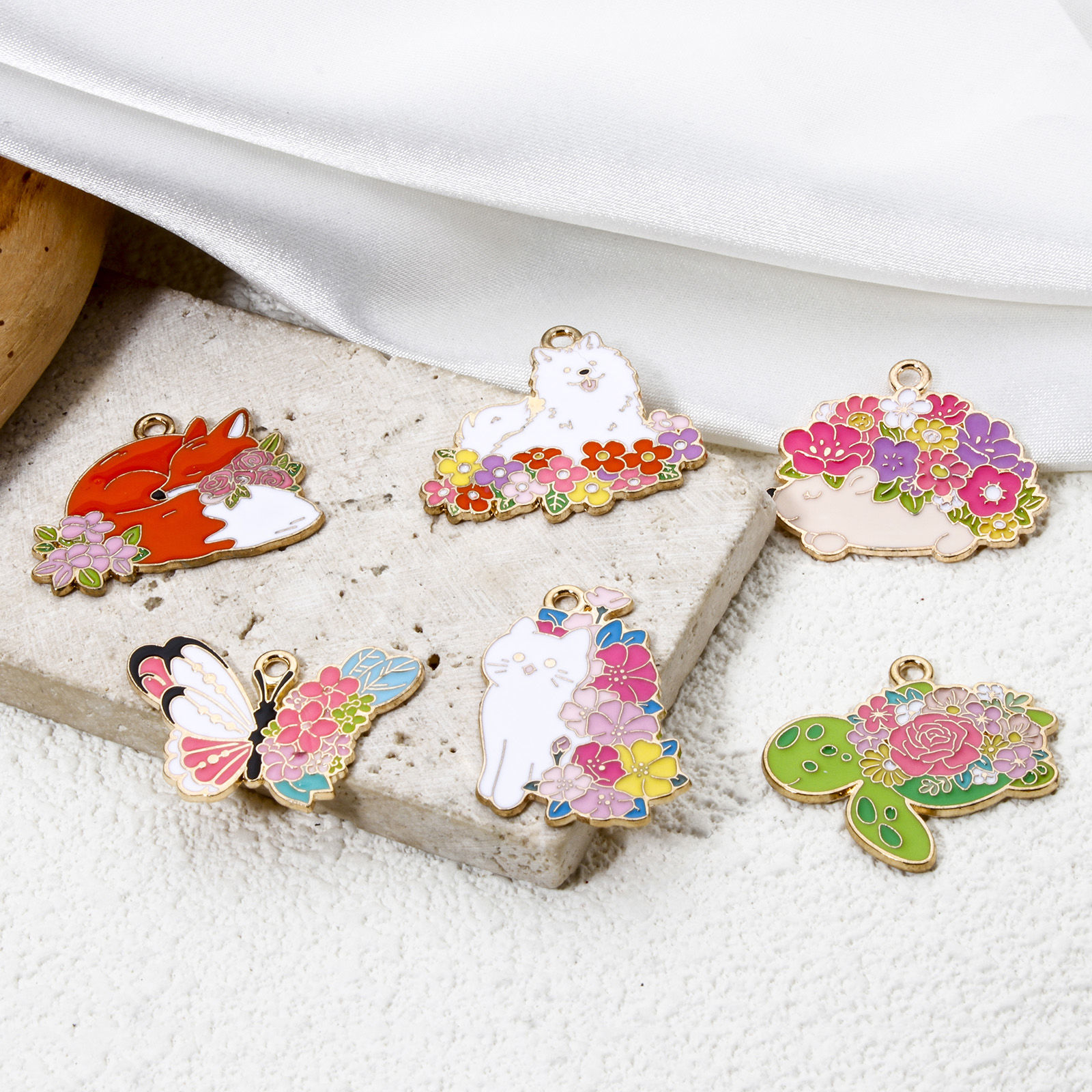 Picture of Zinc Based Alloy Charms Gold Plated Multicolor Animal Flower Enamel