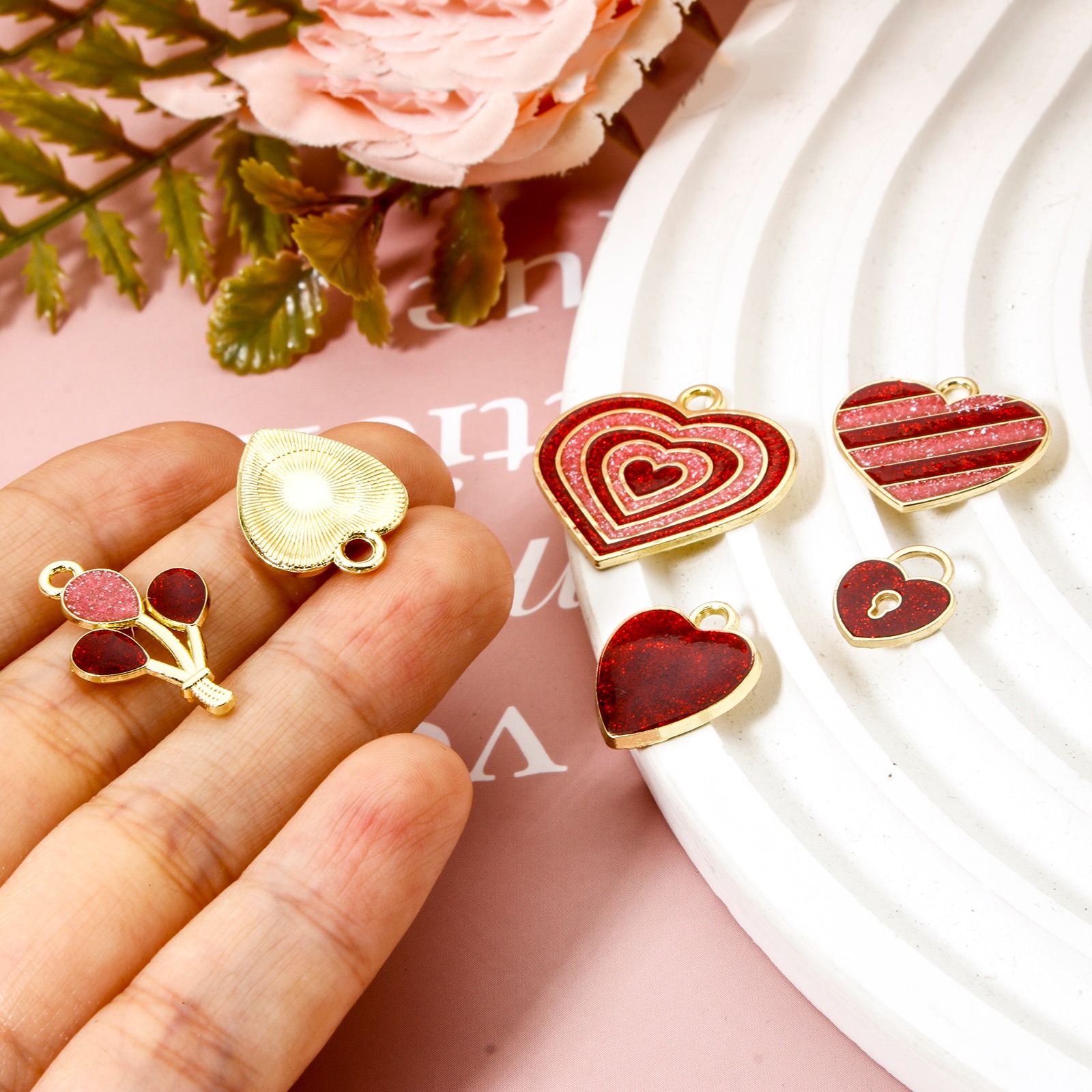 Picture of Zinc Based Alloy Valentine's Day Charms Gold Plated Red & Pink Glitter Heart Enamel
