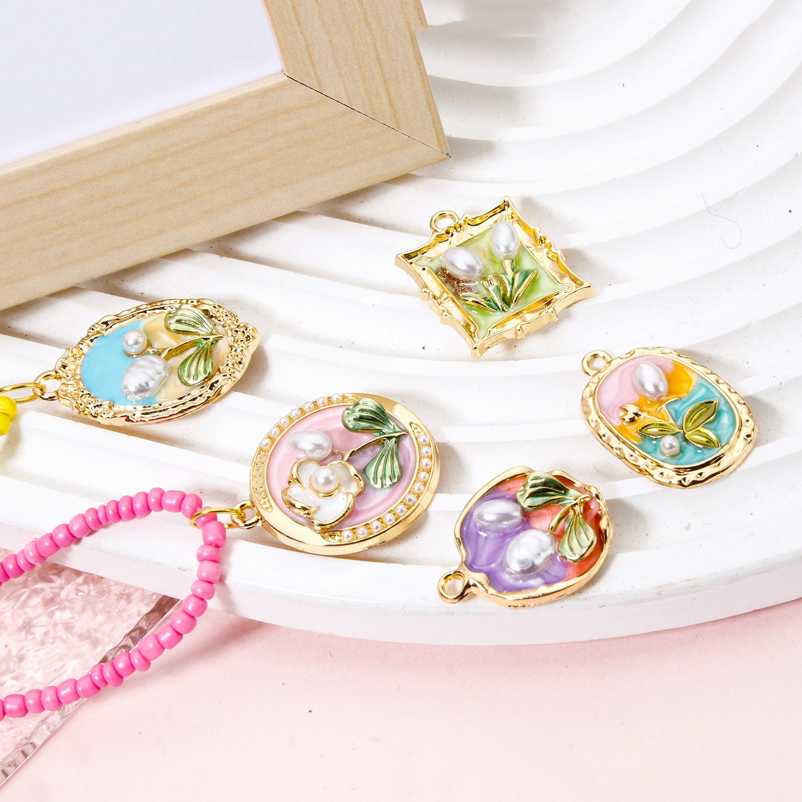 Picture of Zinc Based Alloy Oil Painting Style Charms Gold Plated Multicolor Flower Enamel