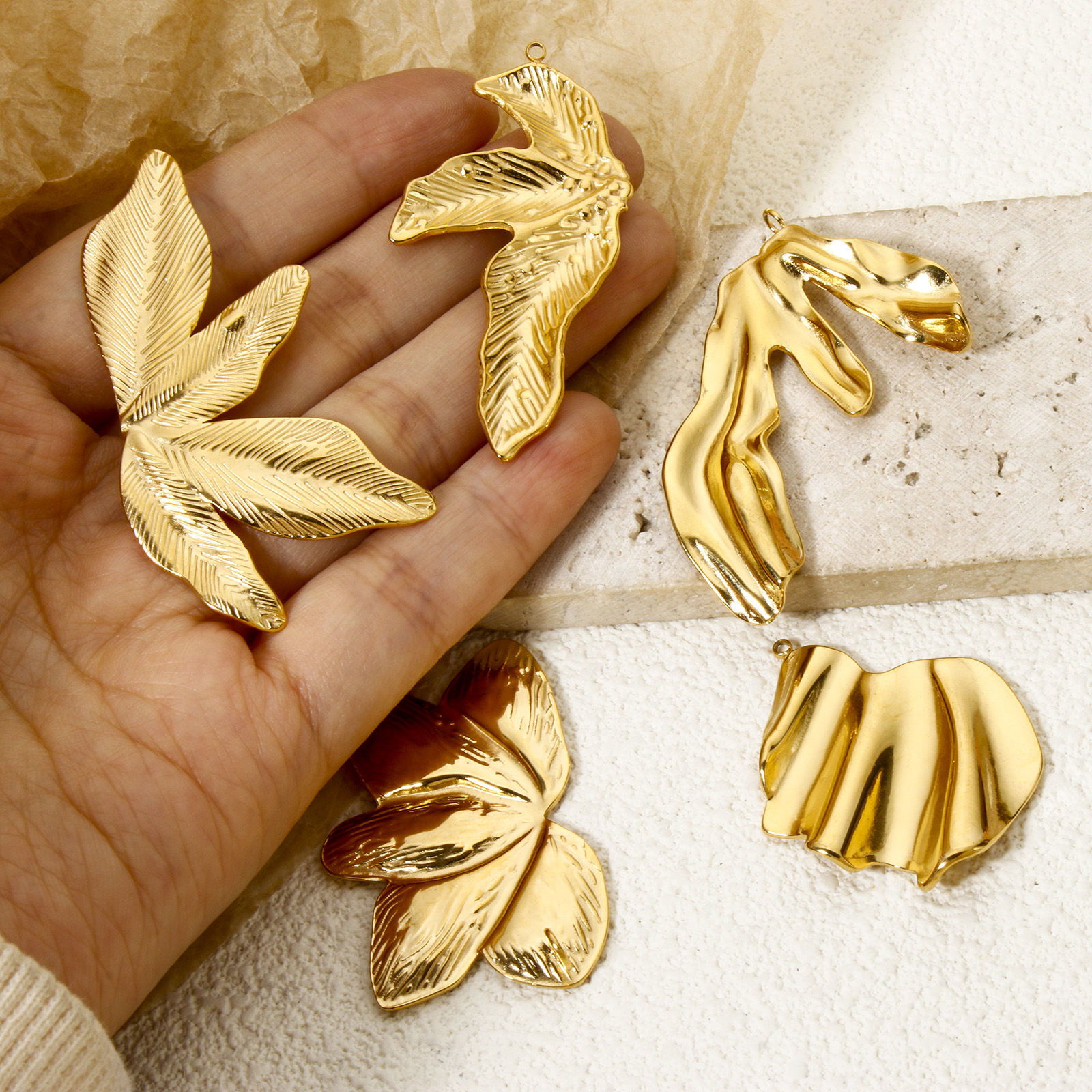 Bild von Umweltfreundliche PVD-Vakuumbeschichtung 304 Edelstahl Flora Kollektion Anhänger Blätter 18K Echtgold plattiert