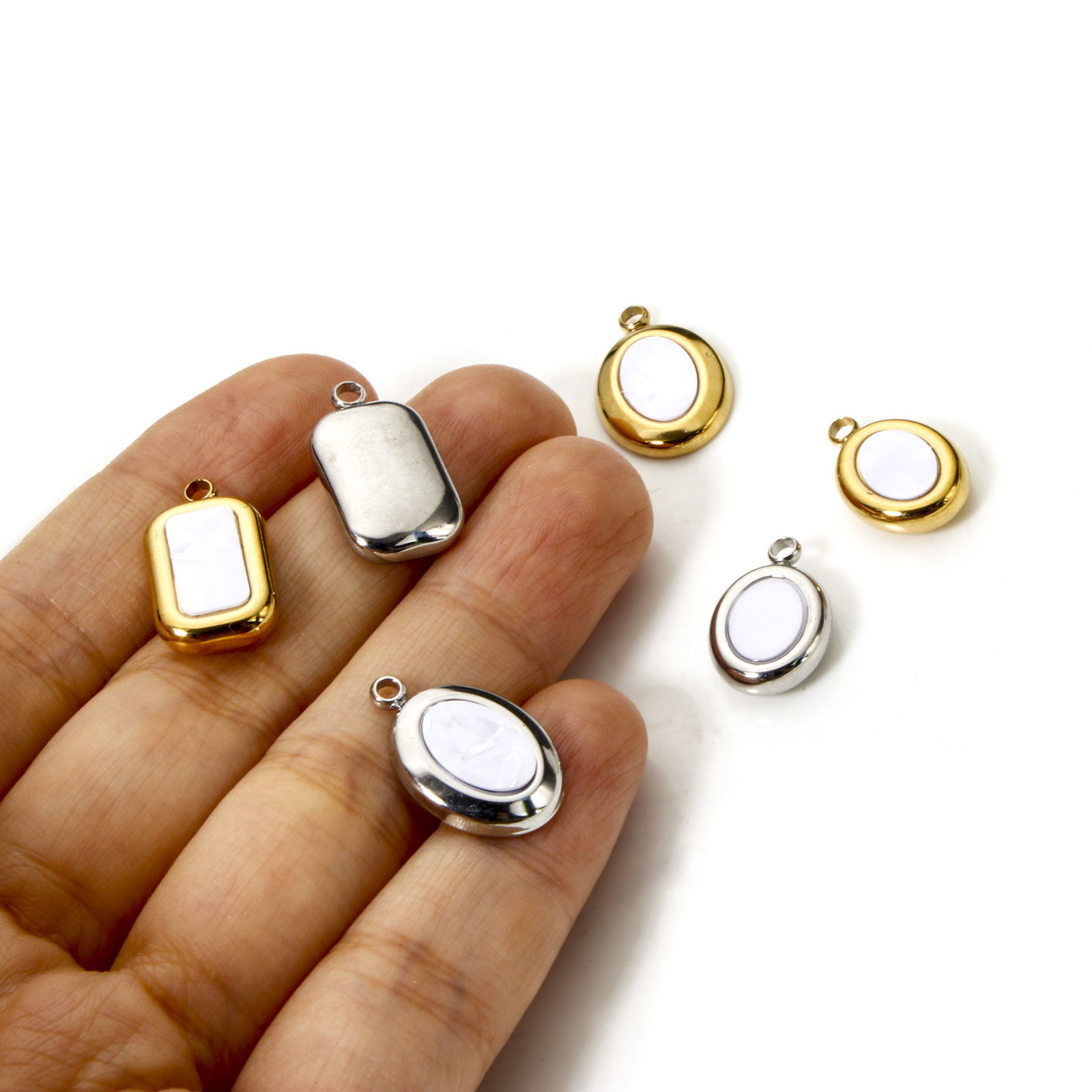 Picture of Eco-friendly PVD Vacuum Plating 304 Stainless Steel & Natural Shell Charms Multicolor Oval