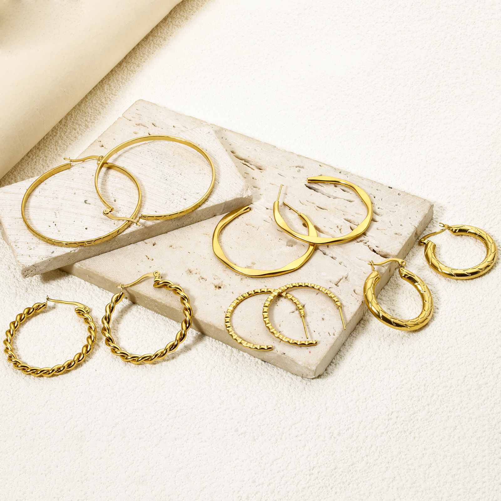 Picture of Eco-friendly PVD Vacuum Plating Exquisite Simple 18K Gold Plated 304 Stainless Steel Hoop Earrings For Women