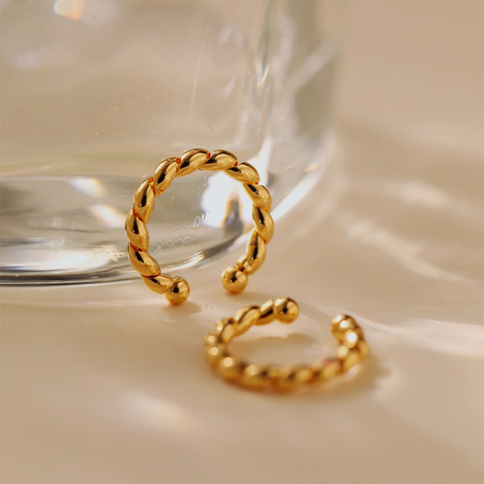 Imagen de 1 Par Respetuoso del Medio Ambiente Elegante Sencillo 18K Oro Real Chapado Latón Forma de C Textura Pendientes de Clip de Oreja Para Mujeres
