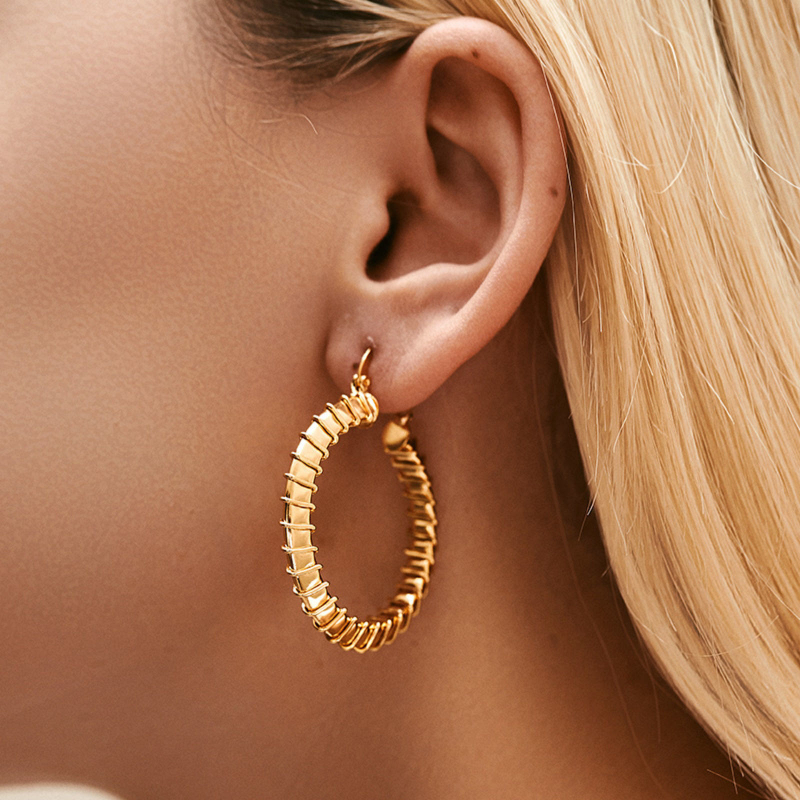 Bild von Umweltfreundlich Stilvoll 18K Echtgold plattiert Messing Rund Scheibe Hoop Ohrringe Für Frauen