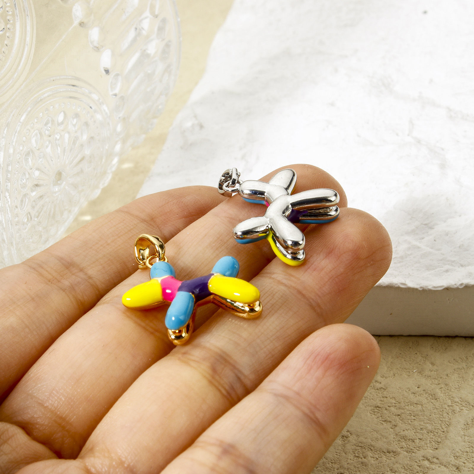 Imagen de 2 Unidades Respetuoso del Medio Ambiente Latón Colgantes Charms Oro Real Chapado Multicolor Esmalte Perro 23mm x 18mm
