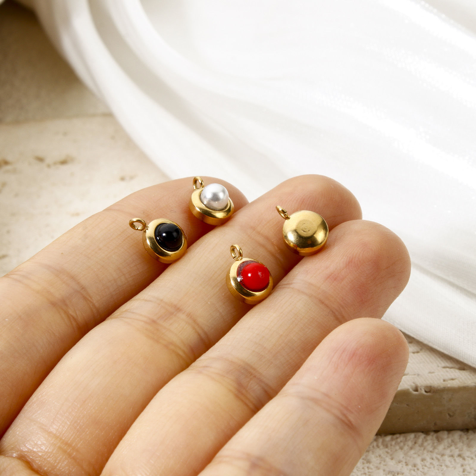 Imagen de 2 Unidades Recubrimiento al Vacío PVD Ecológico 304 Acero Inoxidable Mini Colgantes Ronda Chapado en Oro de 18K 9mm x 6.5mm