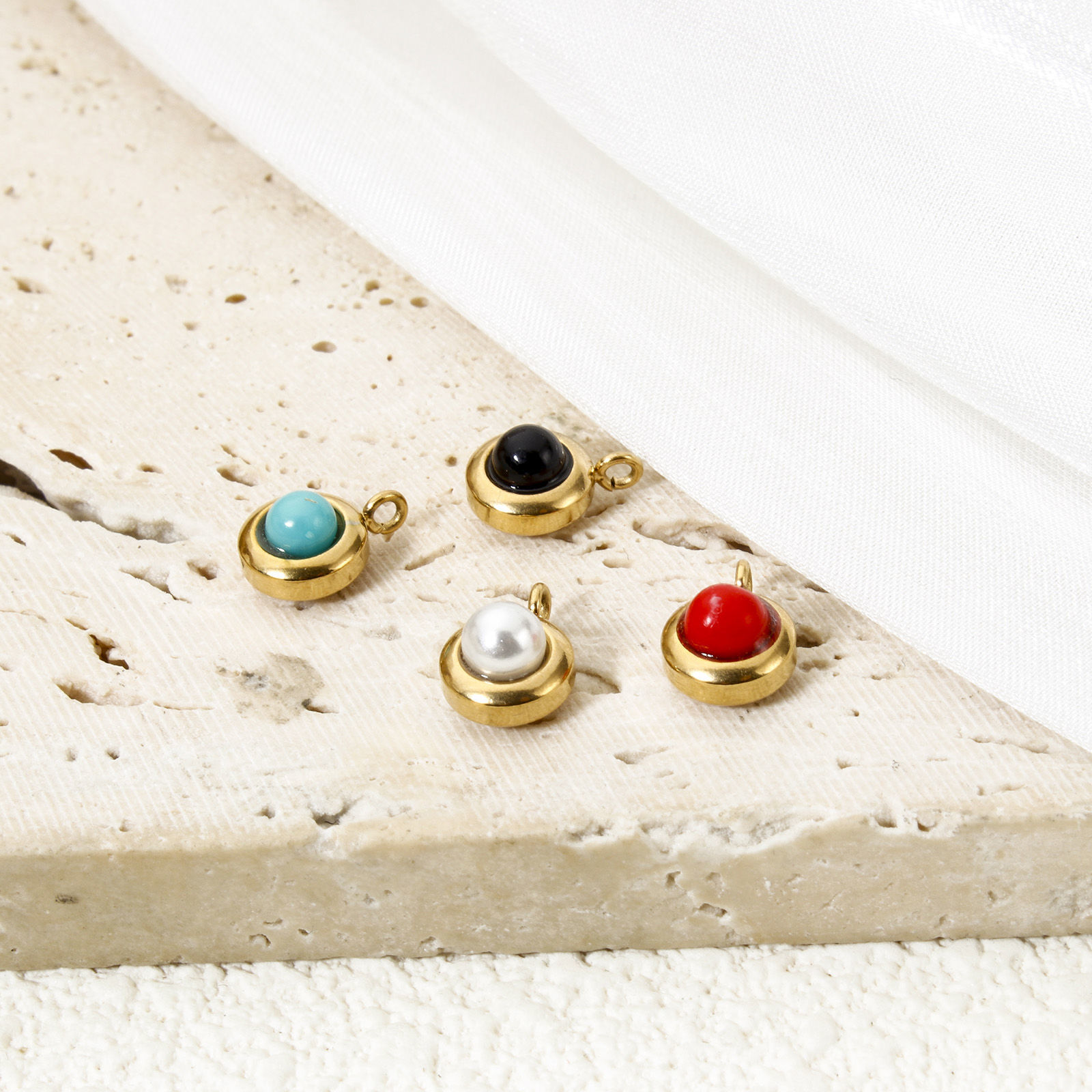 Imagen de 2 Unidades Recubrimiento al Vacío PVD Ecológico 304 Acero Inoxidable Mini Colgantes Ronda Chapado en Oro de 18K 9mm x 6.5mm