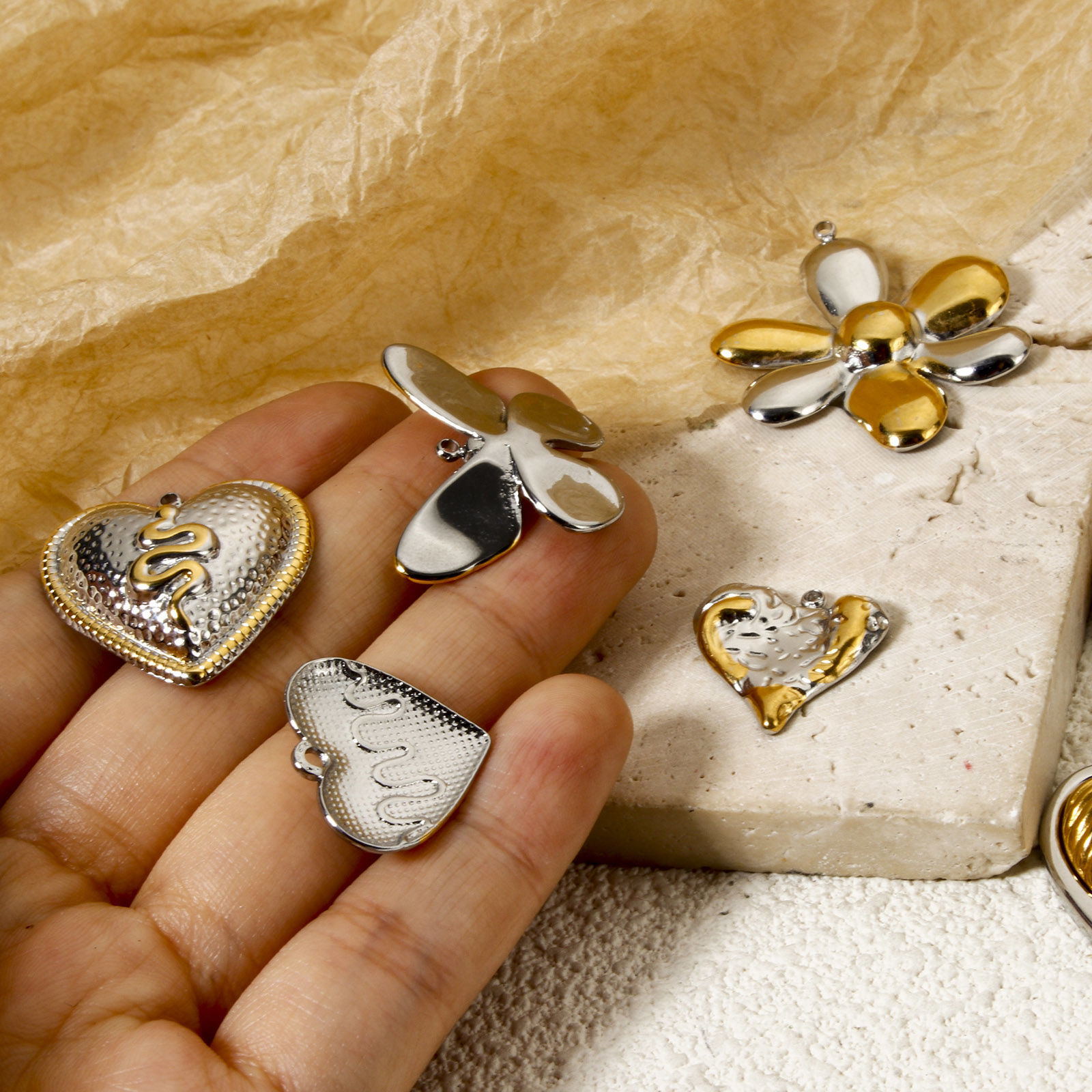 Picture of Eco-friendly PVD Vacuum Plating 304 Stainless Steel Charms 18K Real Gold Plated & Silver Tone Two Tone