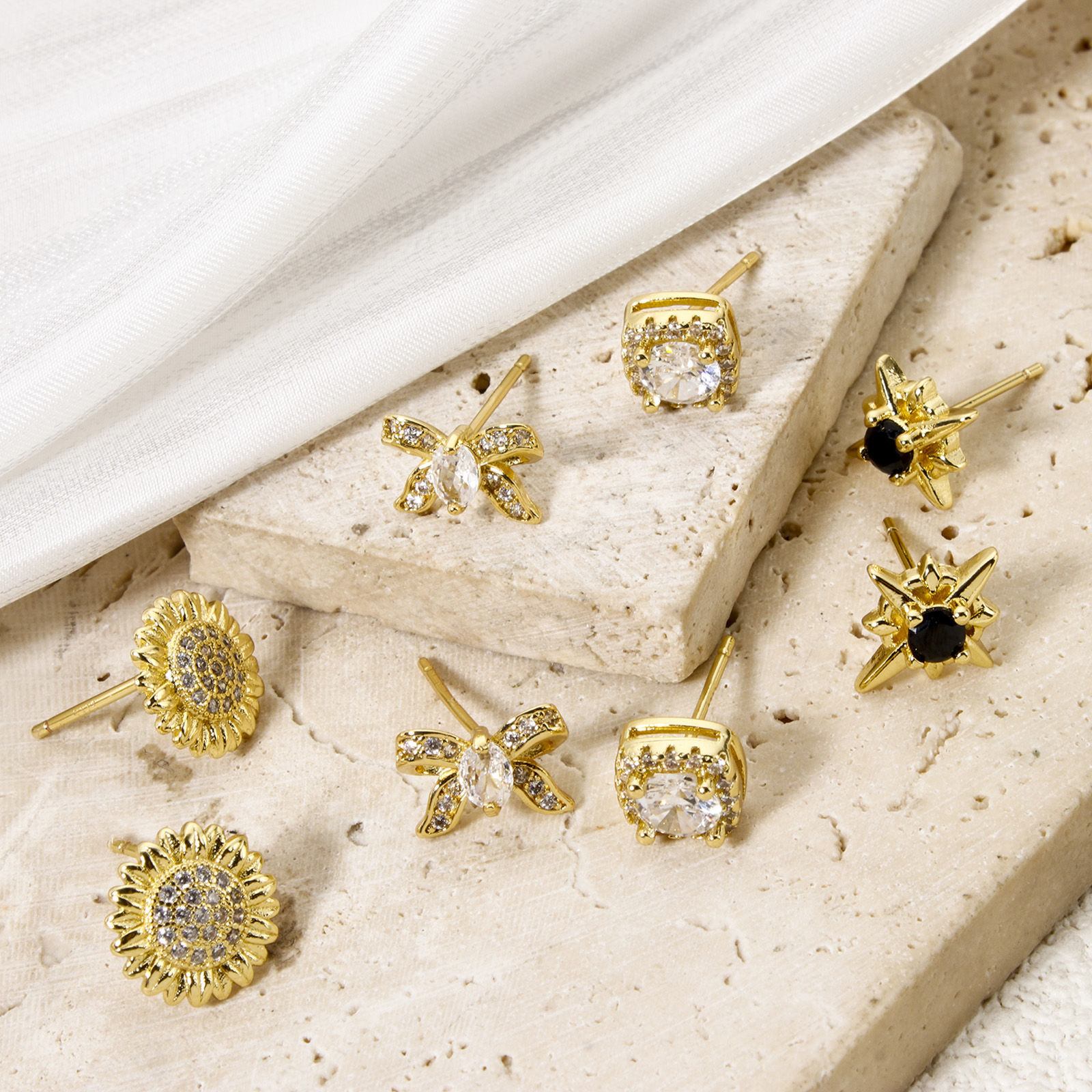 Picture of Eco-friendly Stylish Exquisite 18K Real Gold Plated Brass & Cubic Zirconia Ear Post Stud Earrings For Women