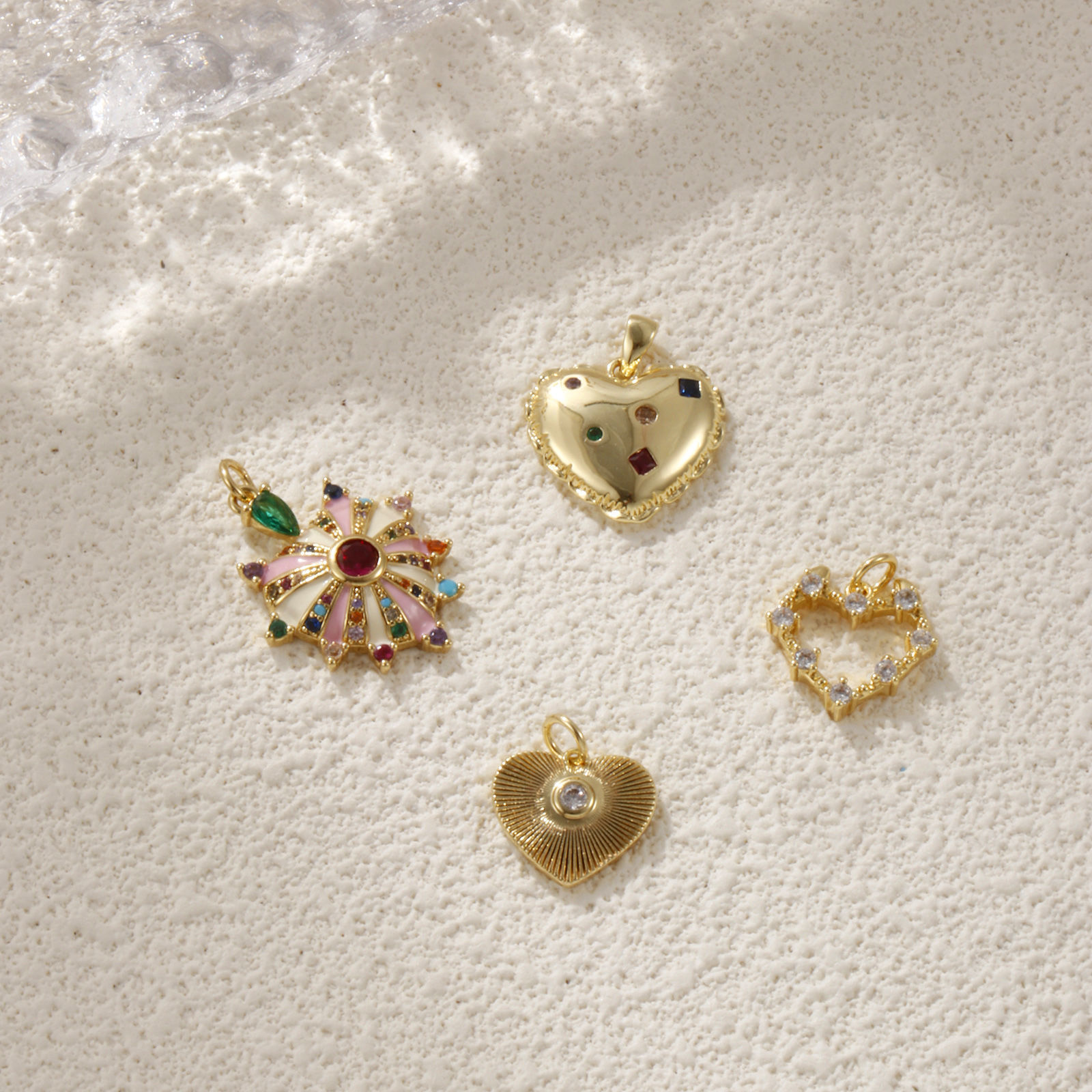 Imagen de 1 Unidad Respetuoso del Medio Ambiente Latón (sin cadmio)+ Circón Artificial día de San Valentín Colgantes 18K Oro Real Chapado Corazón