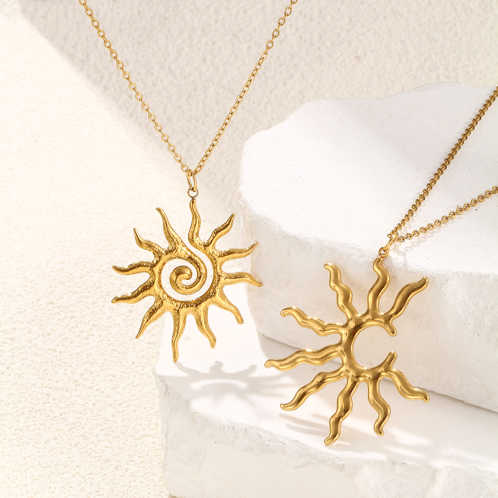 Picture of Eco-friendly PVD Vacuum Plating Stylish Galaxy 18K Real Gold Plated 304 Stainless Steel Link Cable Chain Sun Pendant Charm Necklace For Women Gift 45cm(17.7") + 5cm(2") long