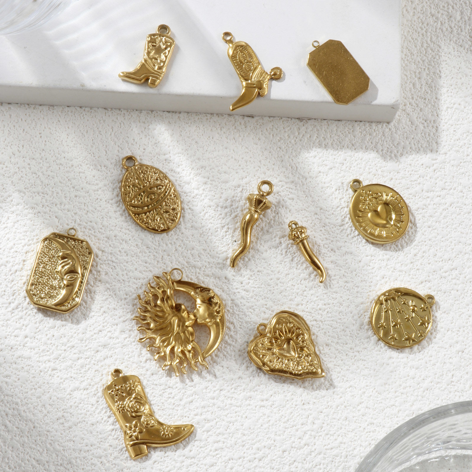 Picture of Eco-friendly PVD Vacuum Plating 304 Stainless Steel Charms 18K Real Gold Plated Ex Voto Heart Boots