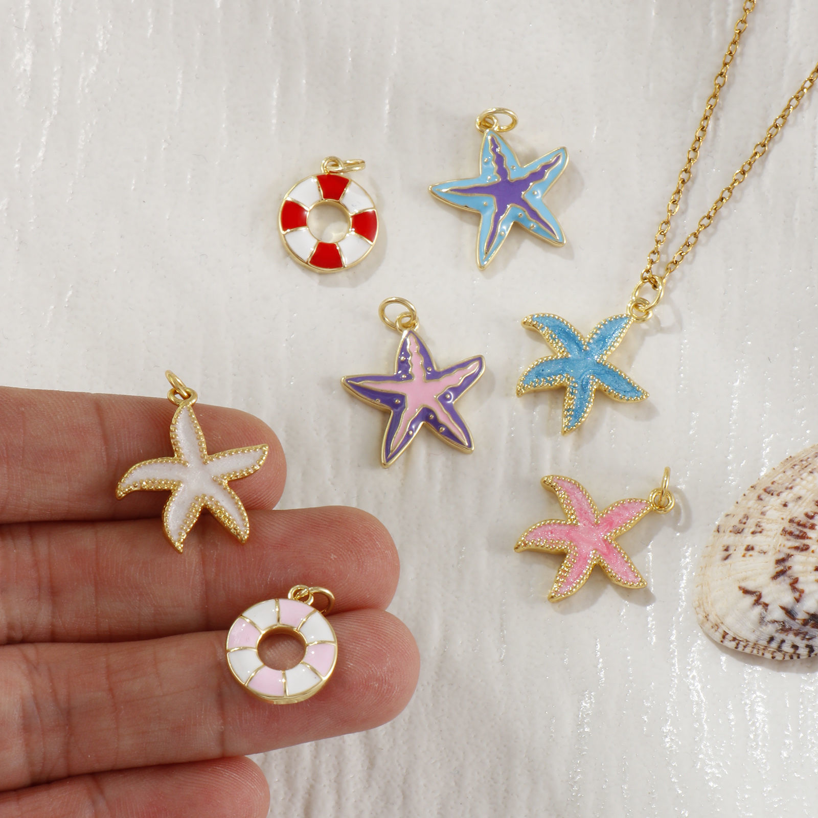 Imagen de 2 Unidades Respetuoso del Medio Ambiente Latón Joyería del océano Colgantes 18K Oro Real Chapado Multicolor Esmalte Salvavidas Estrella de Mar