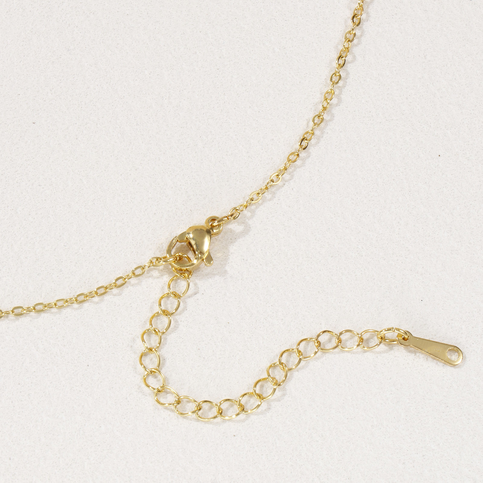 Imagen de 18K Oro Real Chapado Cadena de Cable Cruz Óvalo Collar con Colgante, Latón 46cm + 6cm, Para Mujeres, Claro Circón Artificial Mayúscula Letra Mensaje " A-Z " Movible, Exquisito Elegante Regalo, Respetuoso del Medio Ambiente, 1 Unidad