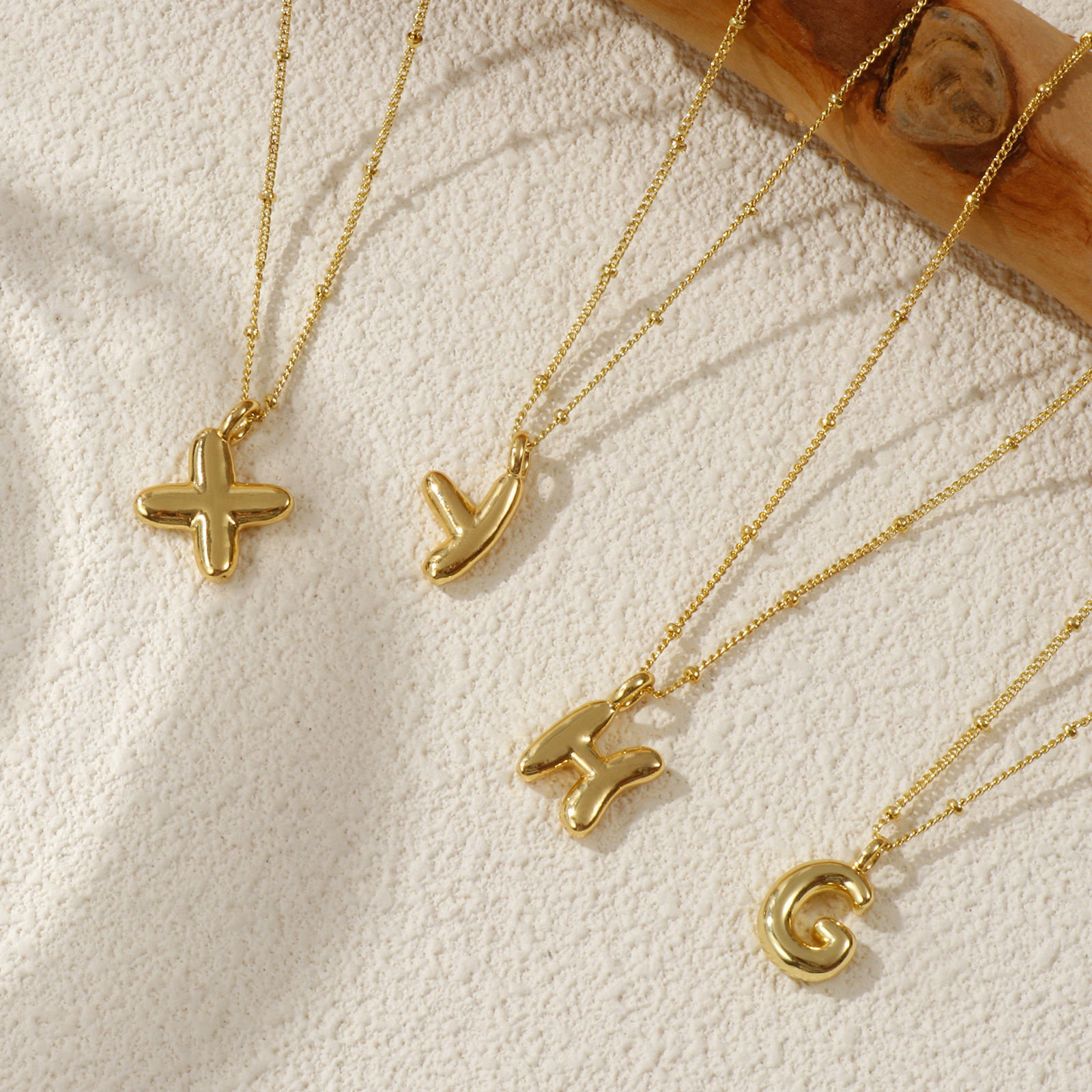 Imagen de 18K Oro Real Chapado Cadenas de Curb Letra Mayúscula Collar con Colgante, Latón 45cm + 5cm, Para Mujeres, Mensaje " A-Z " Exquisito Regalo, Respetuoso del Medio Ambiente, 1 Unidad