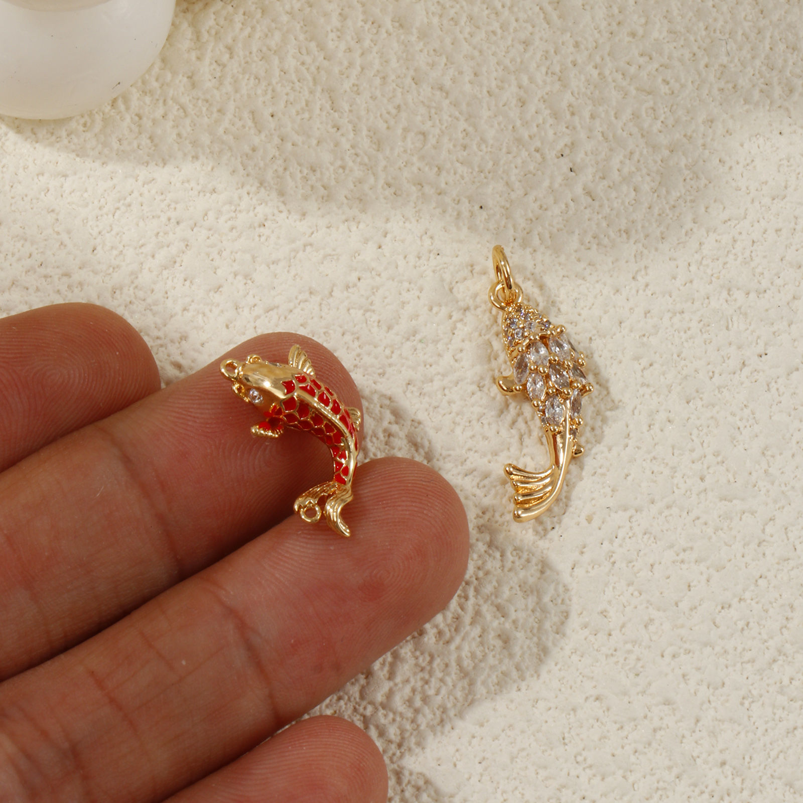 Imagen de 1 Piece Eco-friendly Brass Ocean Jewelry Charms 18K Real Gold Plated Fish Animal Clear Cubic Zirconia