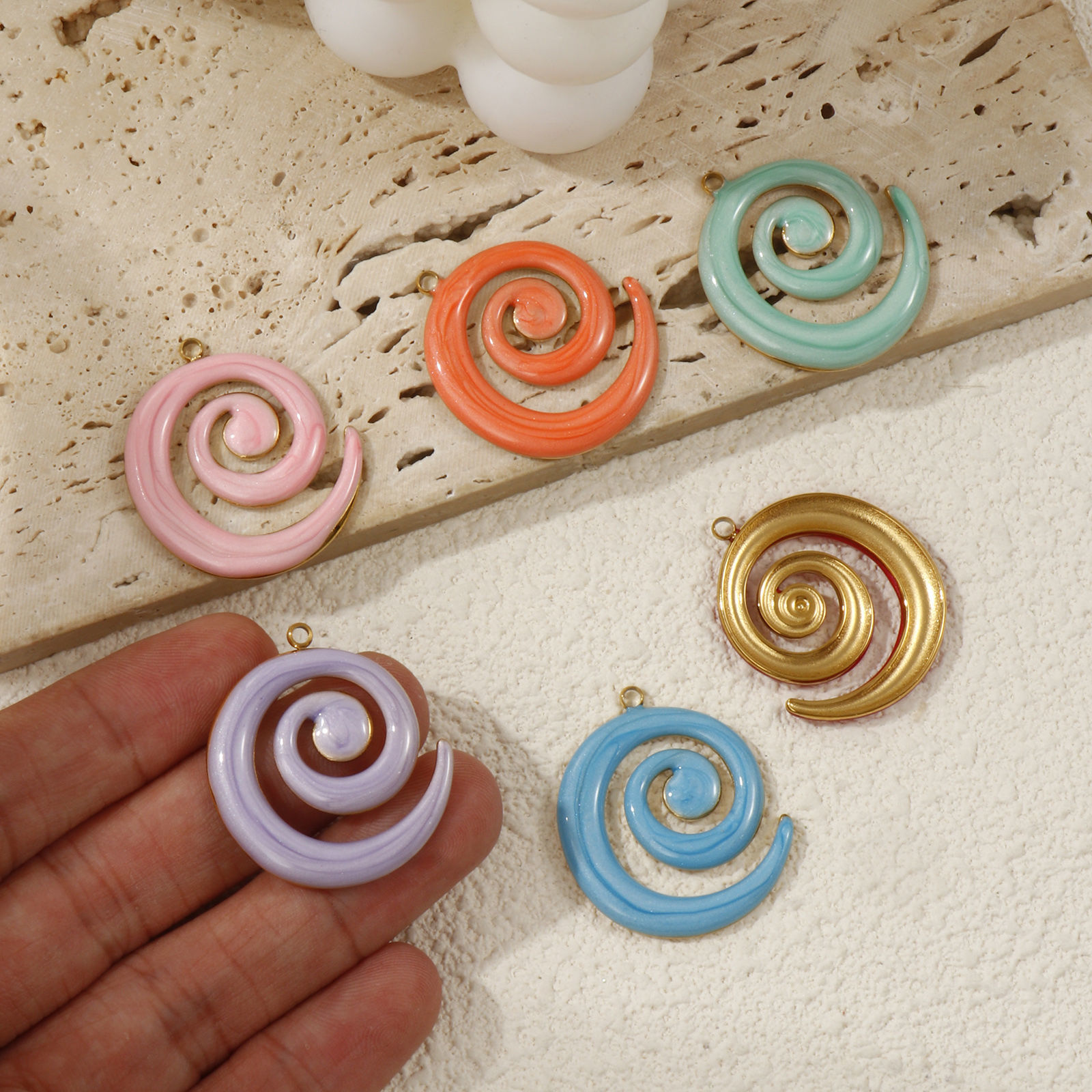 Imagen de 2 Unidades Enchapado al Vacío 304 Acero Inoxidable Colgantes Chapado en Oro de 18K Esmalte Hélice Perlado 3cm x 2.7cm