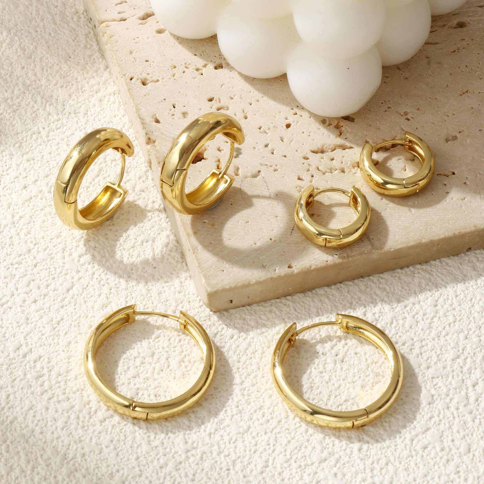 Image de 1 Paire Boucles d'Oreilles Créoles Exquis en Laiton Respectueux de la Nature Minimaliste Plaqué Or Véritable 18K Cadeau Pour Femmes