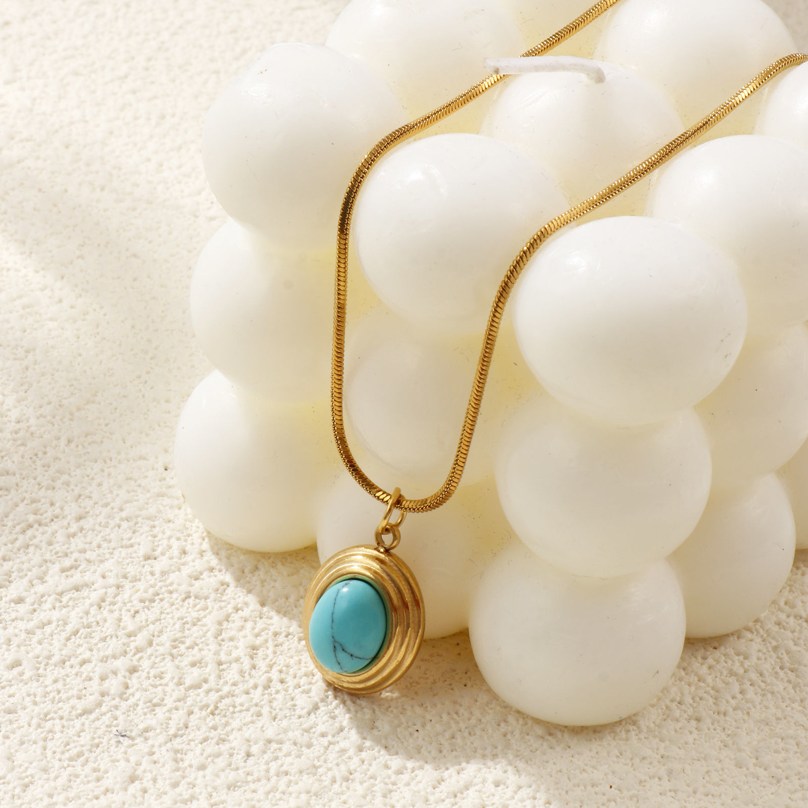 Изображение 18K настоящее золото с покрытием квадратная змеевидная цепь Ожерелье с подвеской, 304 Нержавеющая Сталь 45см + 5см, Для женщин, Сине-зеленые С Смола Кабошоны, Имитация Бирюзы, Богемный стиль Этнический стиль подарок, Экологичное вакуумное PVD-покрытие, 1 ШТ