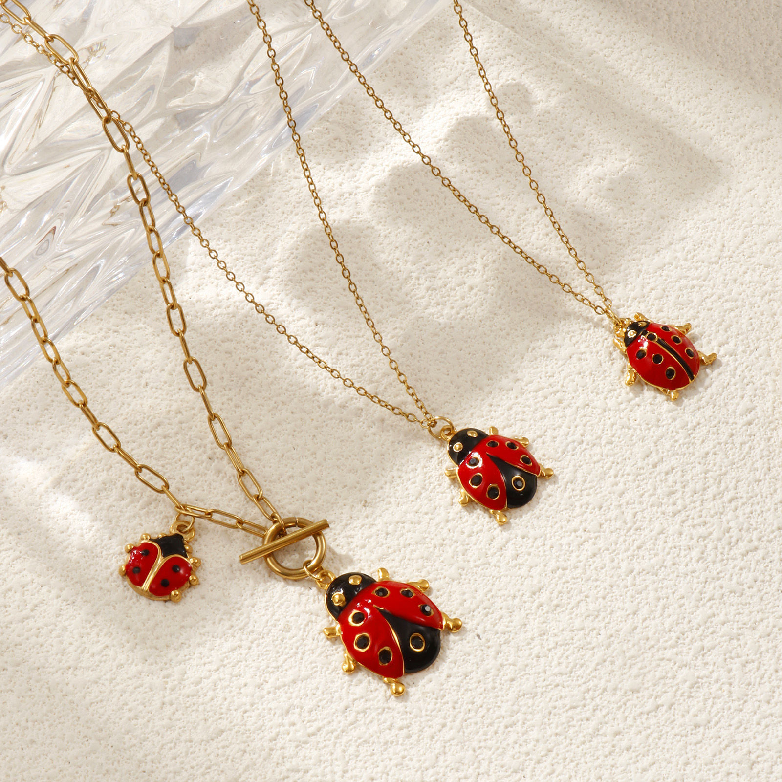 Изображение 18K настоящее золото с покрытием Божья Коровка Ожерелье с подвеской, 304 Нержавеющая Сталь Для женщин, Насекомое Натуральная пастырская подарок, Экологичное вакуумное PVD-покрытие, 1 ШТ