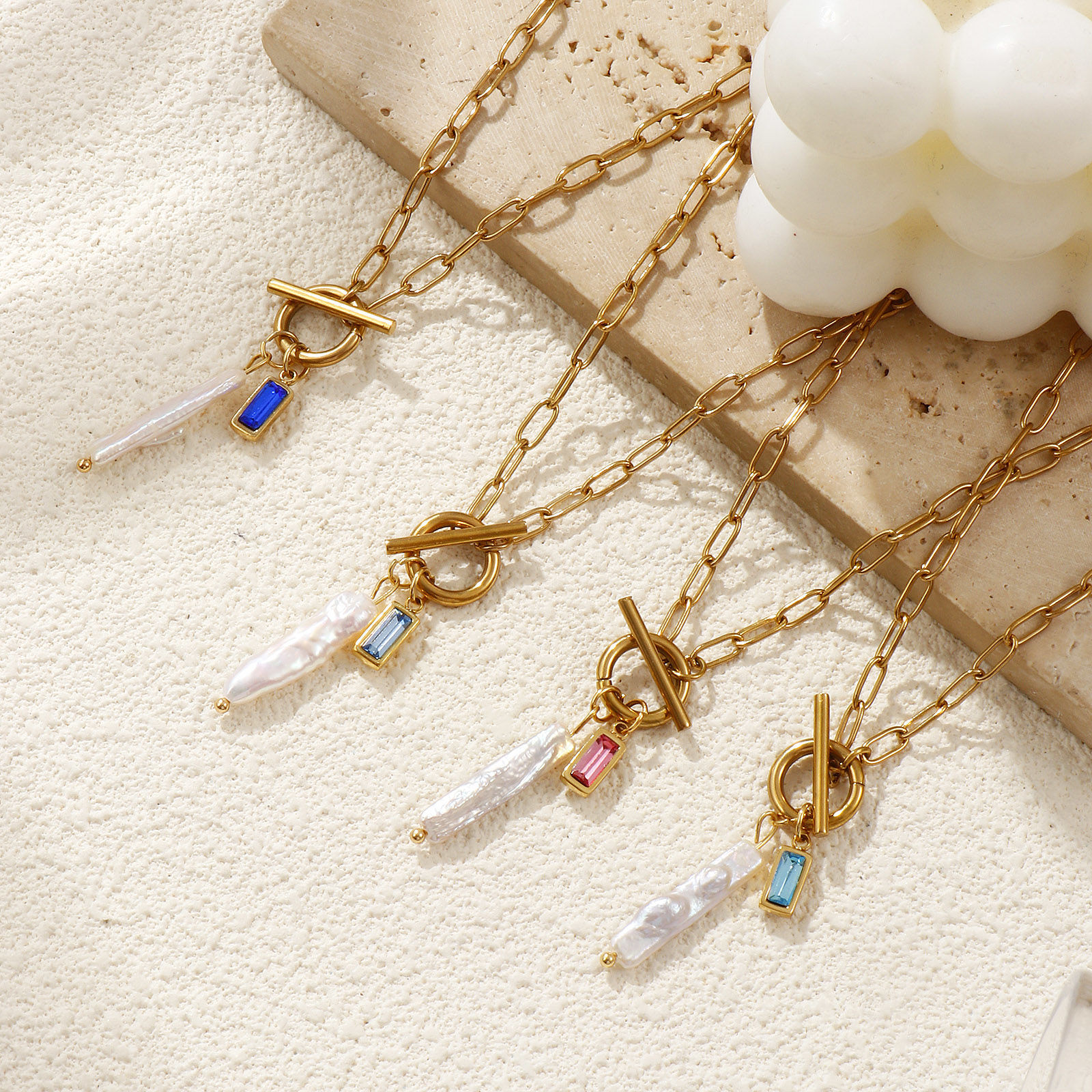 Изображение 18K настоящее золото с покрытием Цепочка зажимов Прямоугольник Ожерелье с подвеской, Нержавеющая сталь 304 и натуральный жемчуг 45см, Для женщин, Белый Камень рождения Барокко подарок, Экологичное вакуумное PVD-покрытие, 1 ШТ